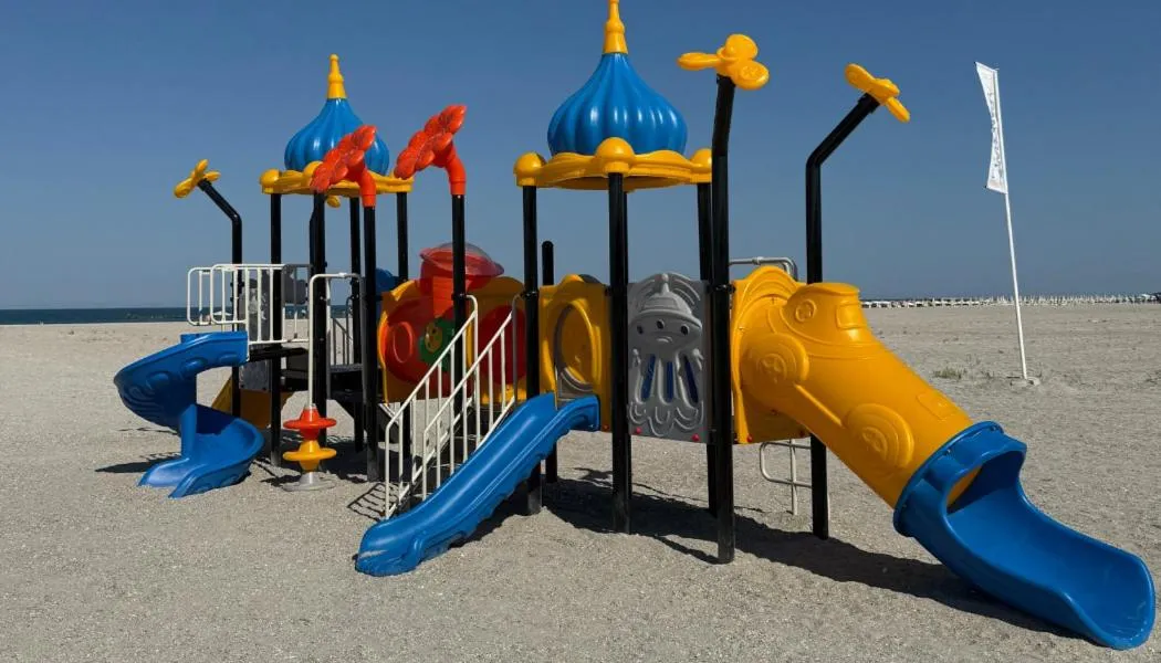 Children play ground in Panoramic Mamaia Hotel