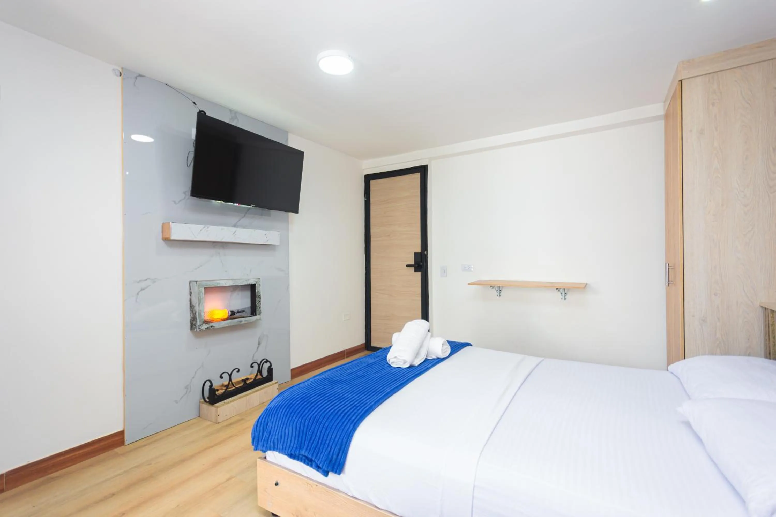 TV and multimedia, Bed in Hotel Lares 70 Laureles