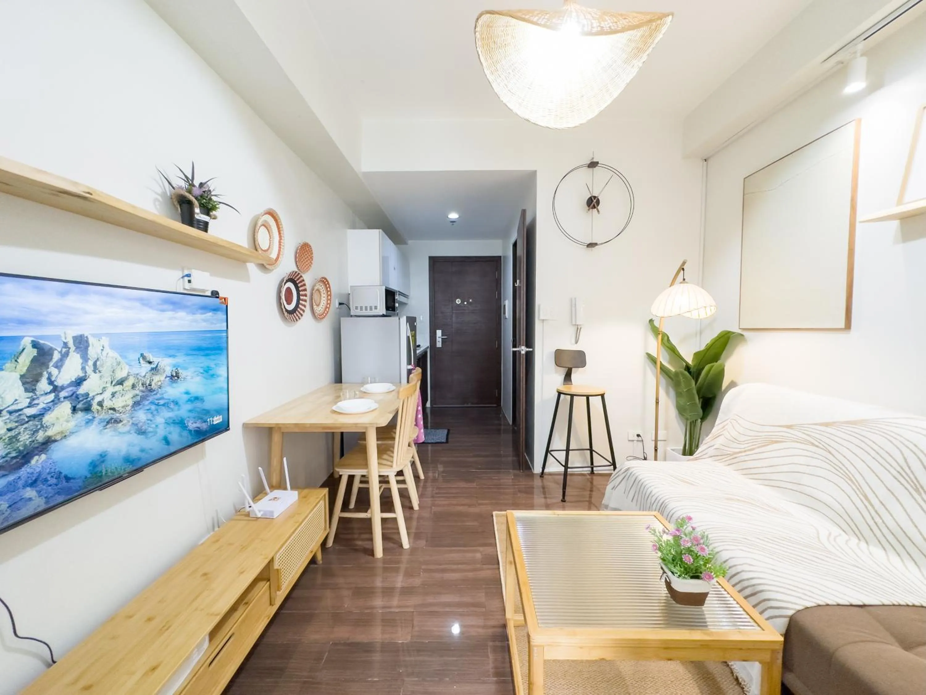 TV and multimedia, Bed in GemstoneBR in SMDC Air Residences