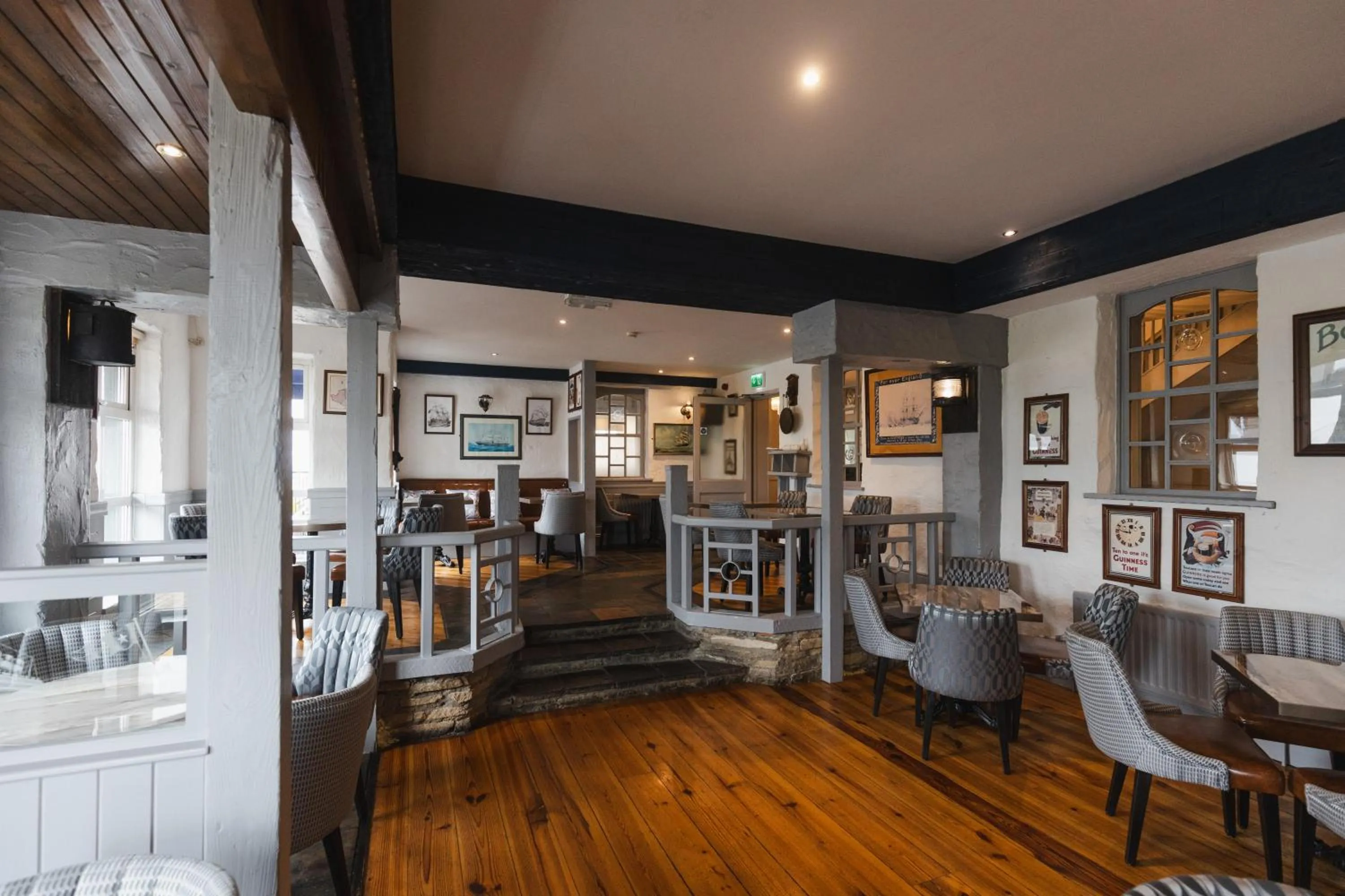 Lounge or bar in Gray's at Bushmills