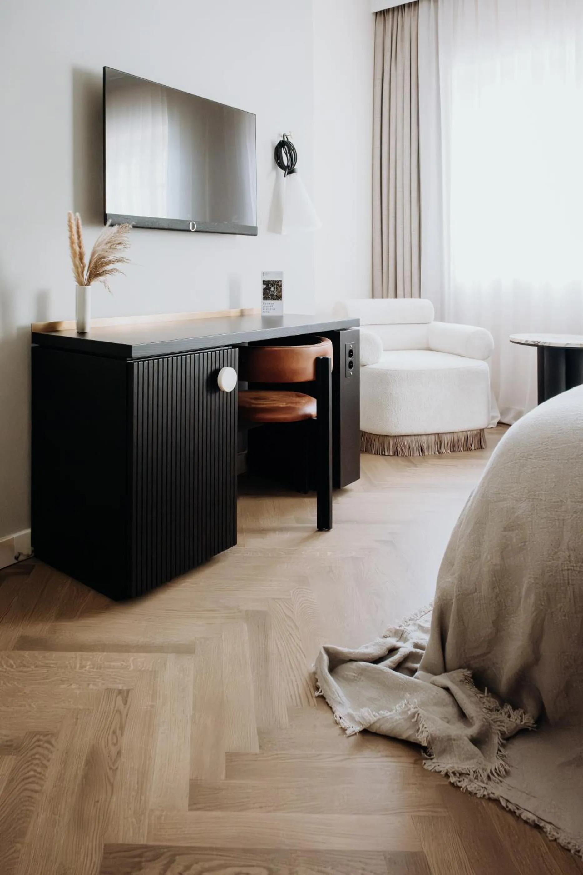 Bed in Gentle Hide Designhotel