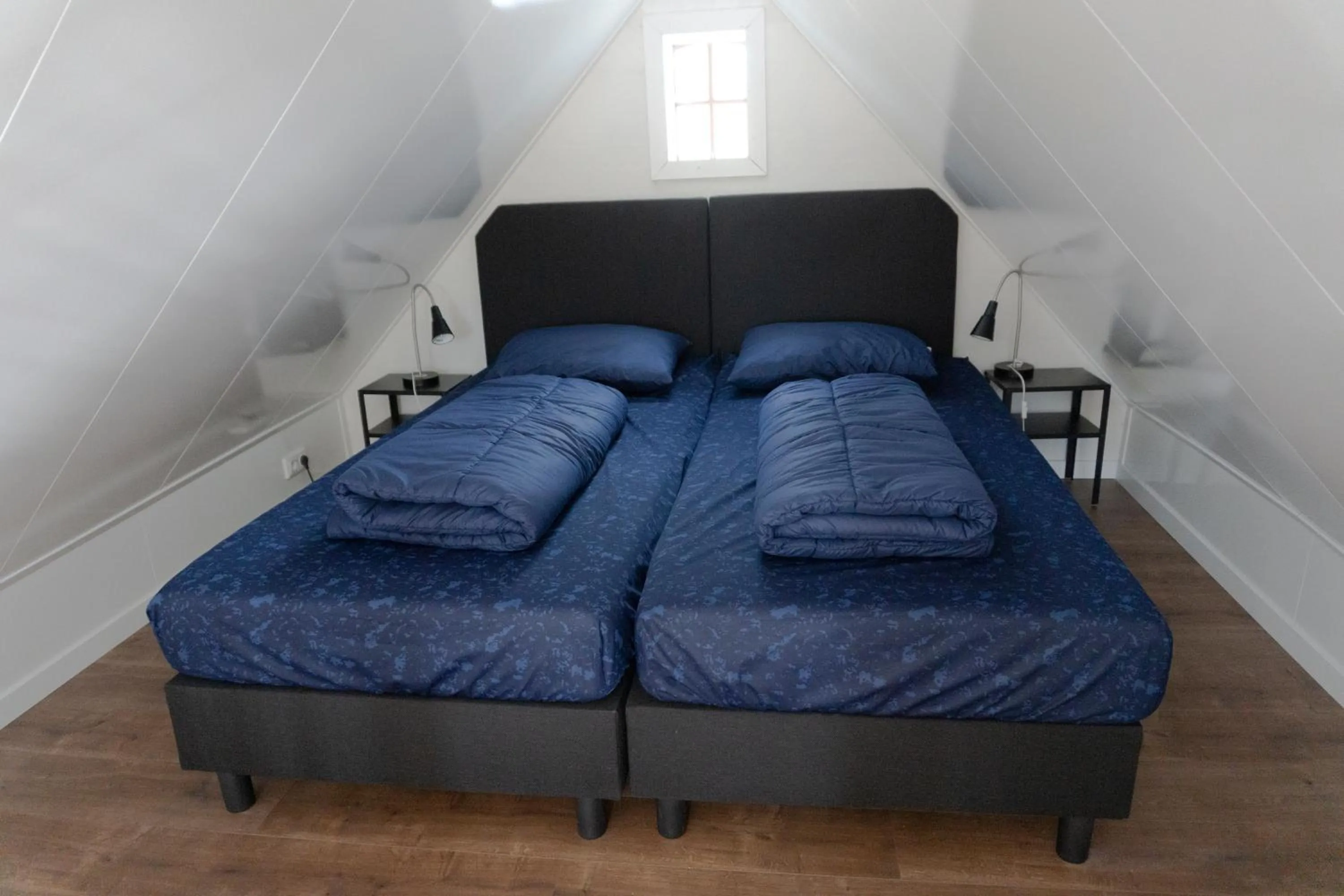 Bed in Hotel Waddengenot