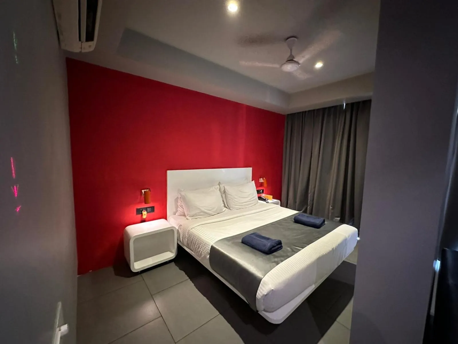 SinQ Party Hotel - No Male Stags Allowed