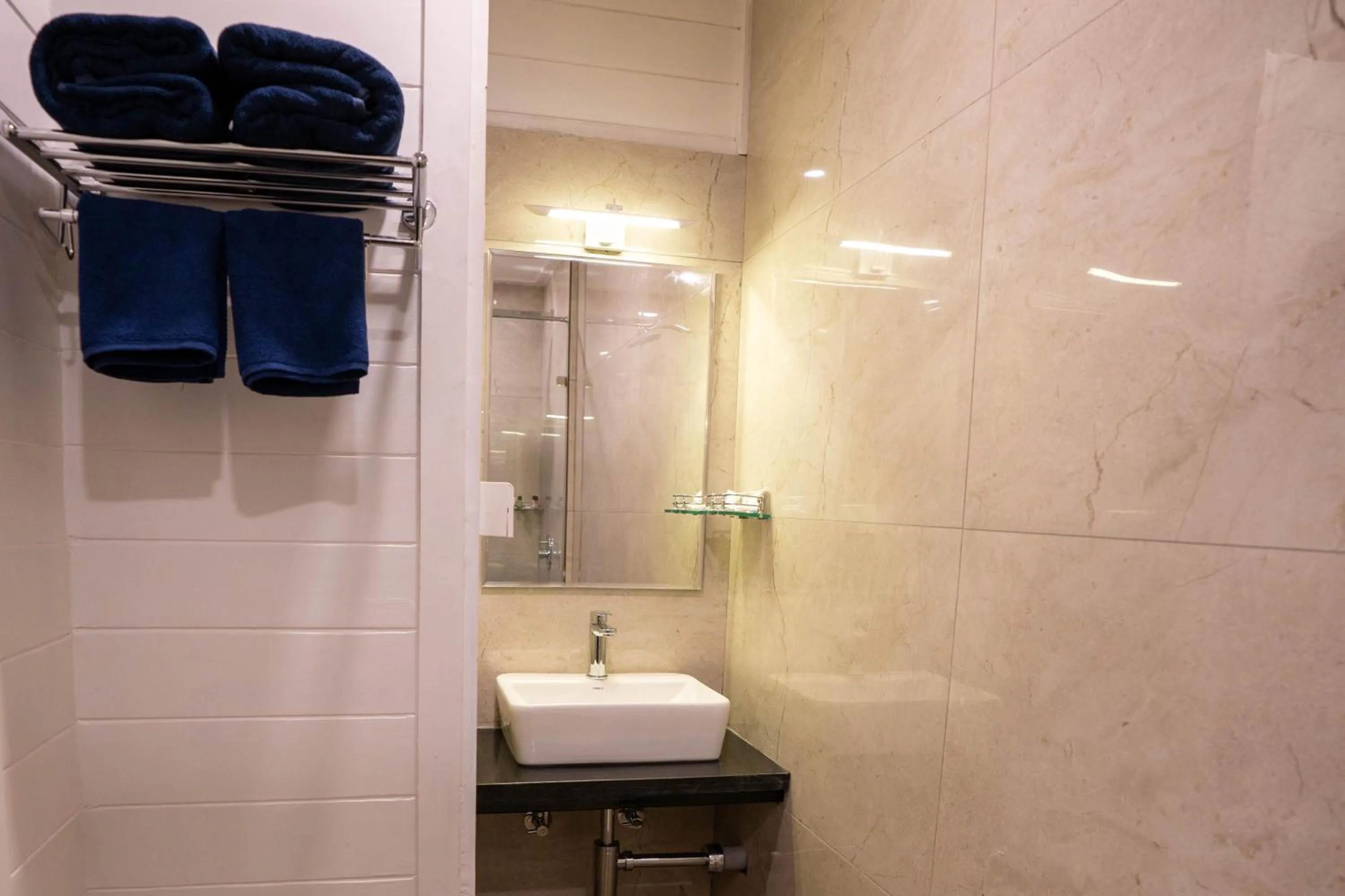 Bathroom in SinQ Party Hotel - No Male Stags Allowed