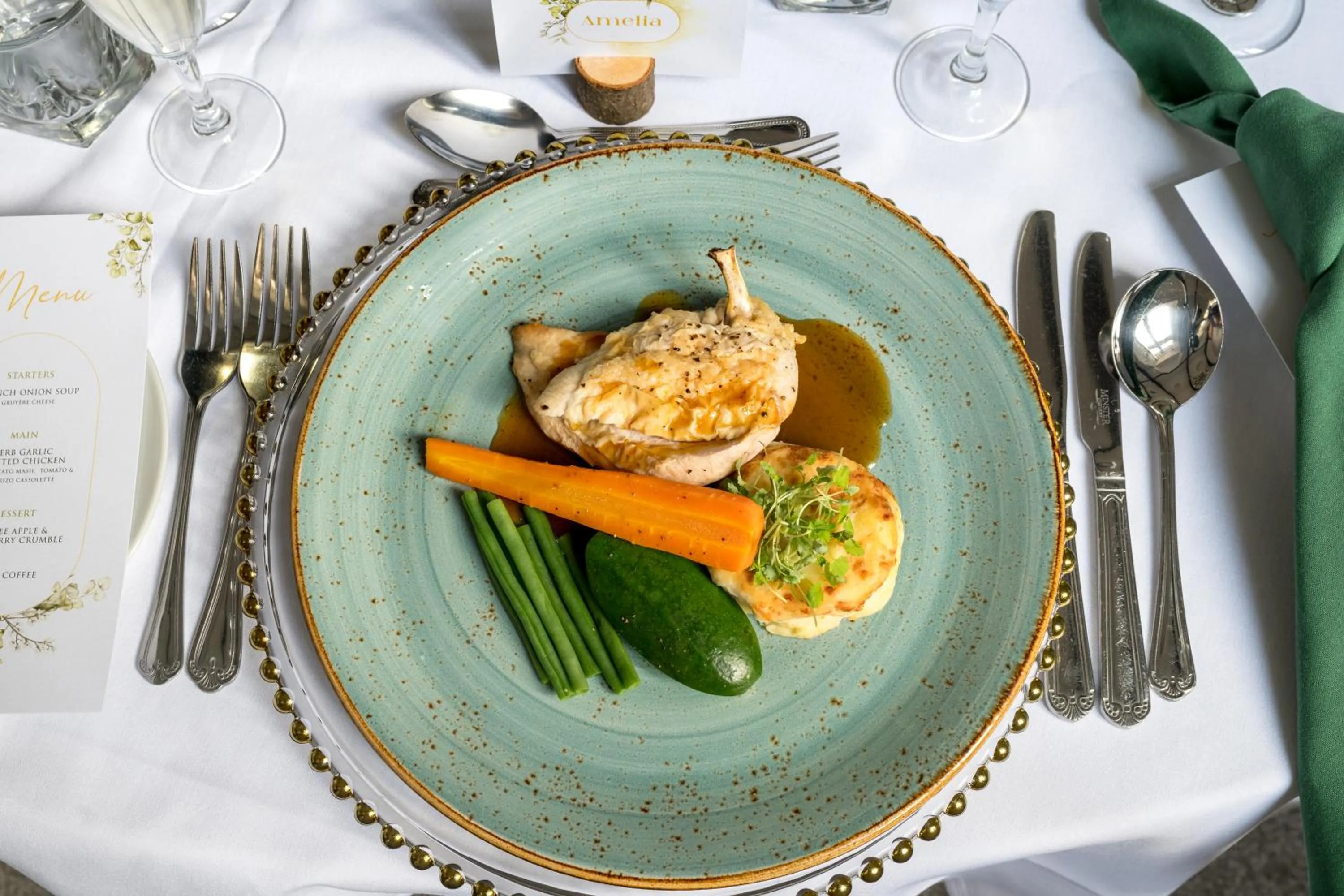 wedding in Stirling Highland Hotel- Part of the Cairn Collection