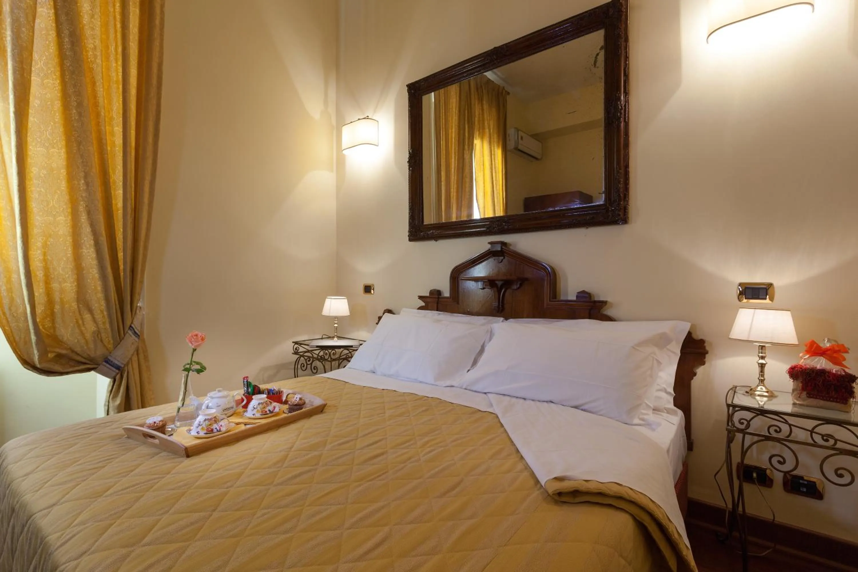 Bedroom, Bed in Vatican Domus