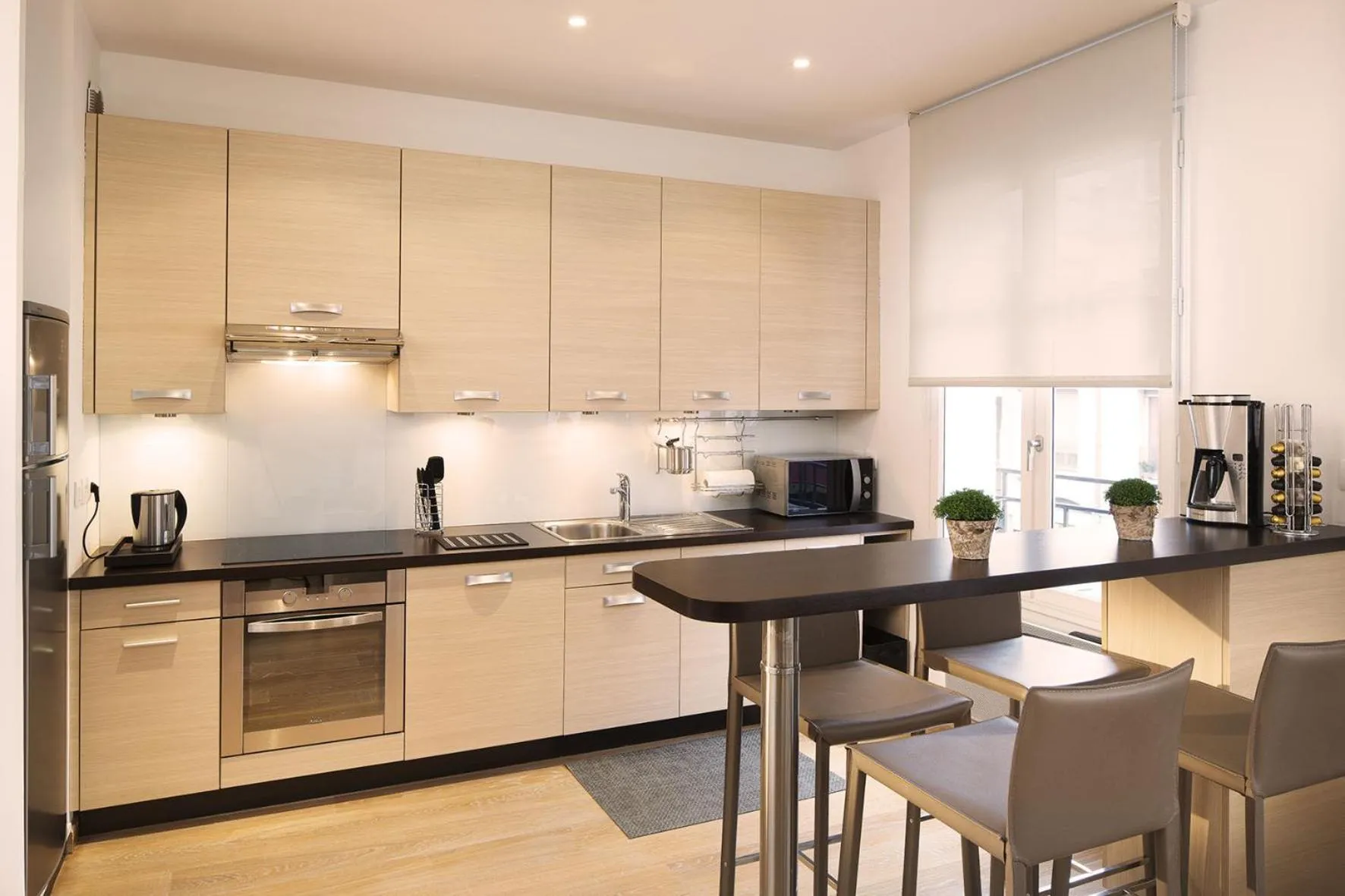 Kitchen or kitchenette in Montmartre Residence