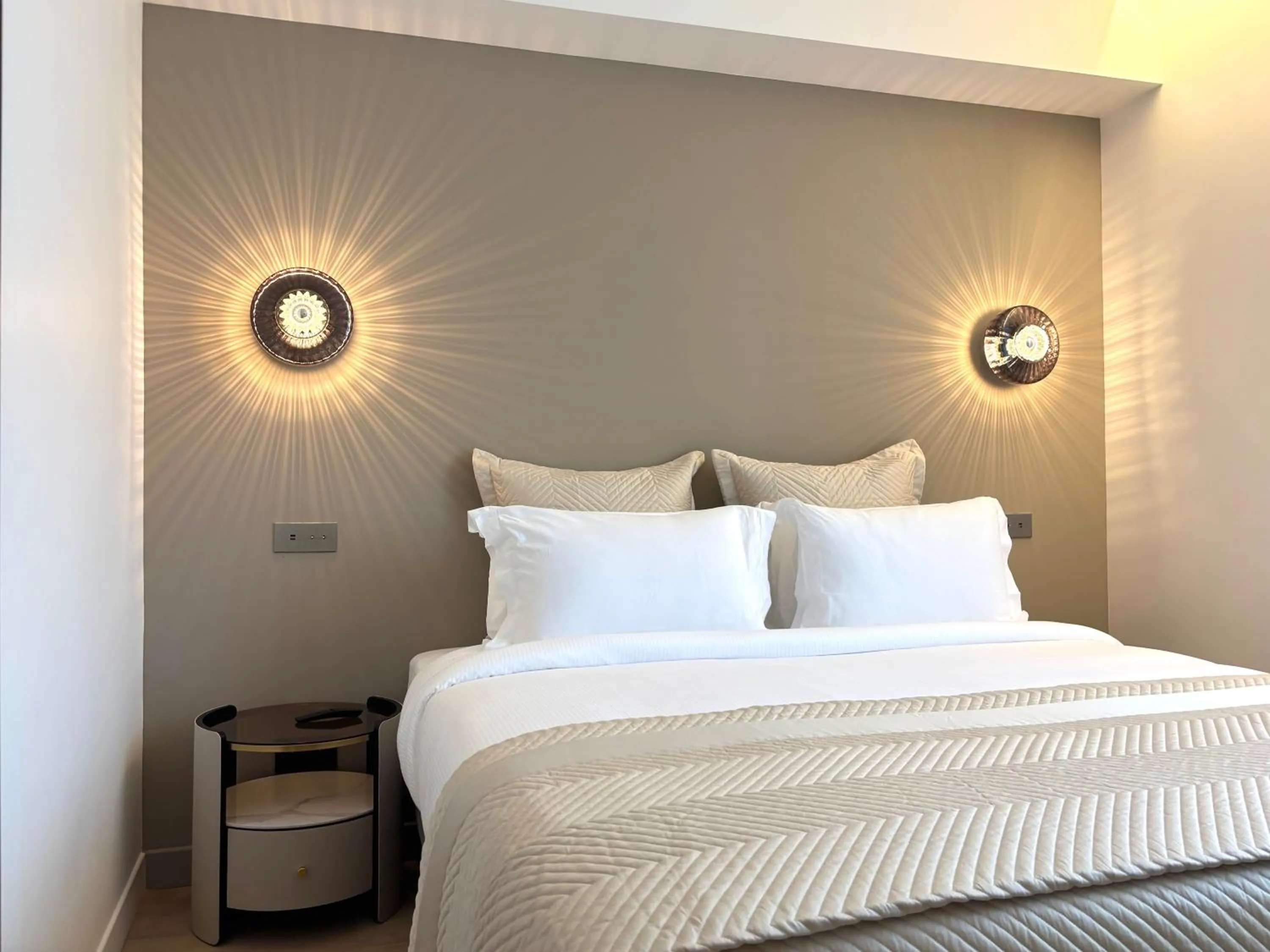 Bedroom, Bed in Montmartre Residence