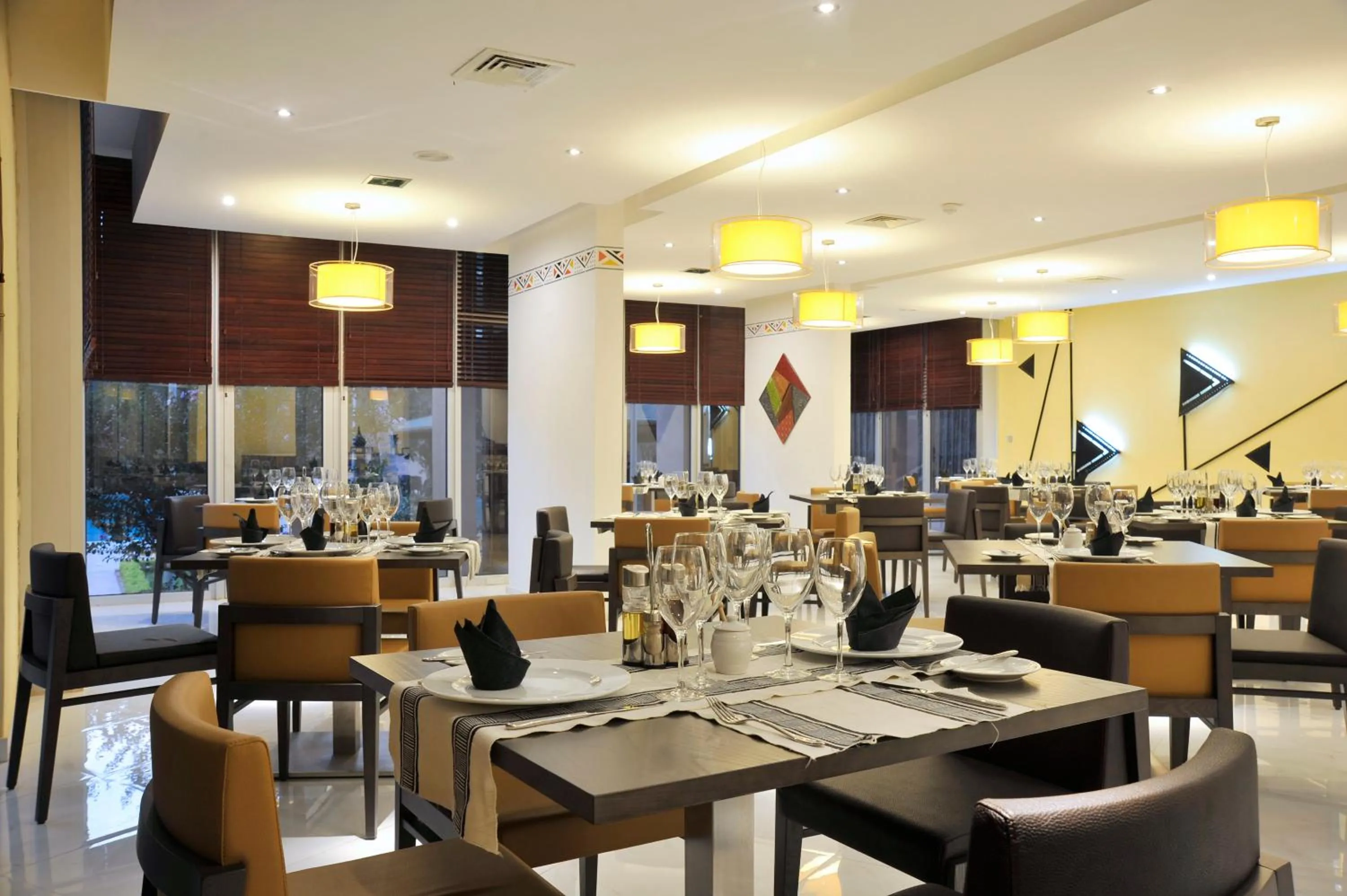 Restaurant/places to eat in Sopatel Silmandé