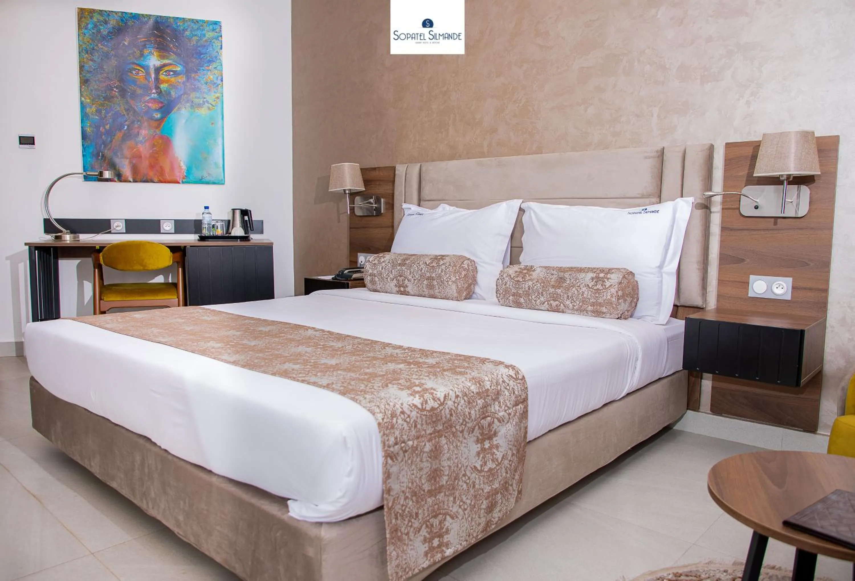 Photo of the whole room, Bed in Sopatel Silmandé