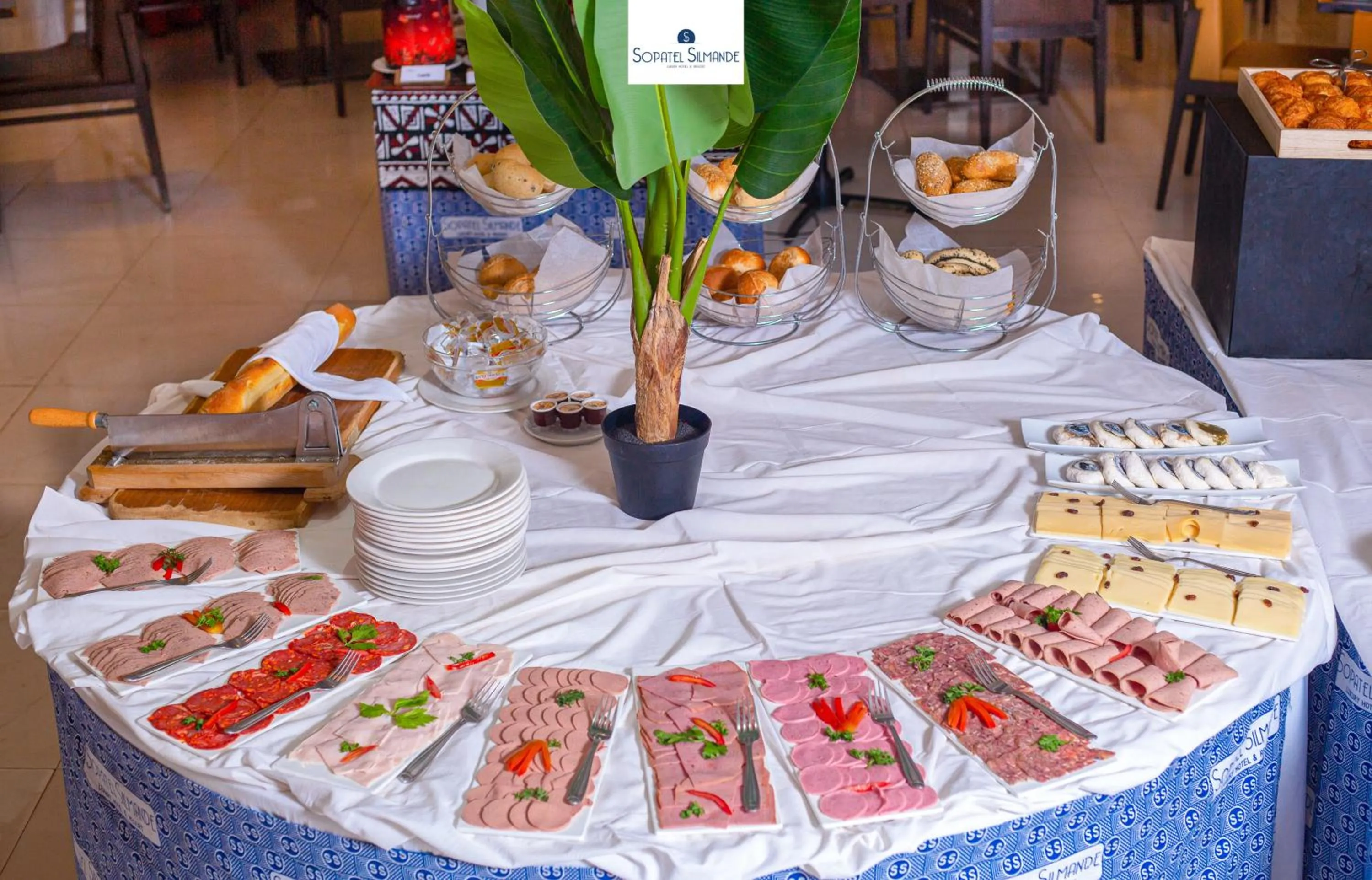 Buffet breakfast in Sopatel Silmandé