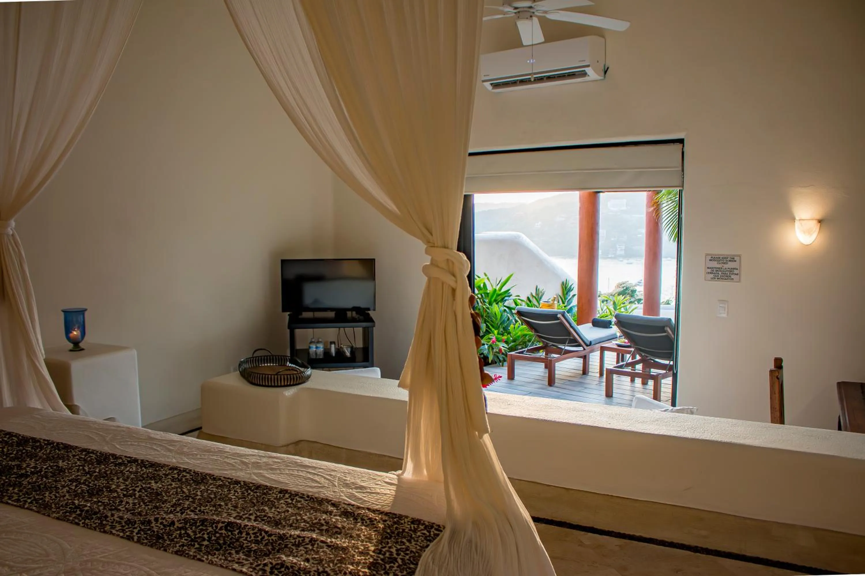 Bedroom, Bed in Tentaciones Hotel & Lounge Pool - Adults Only