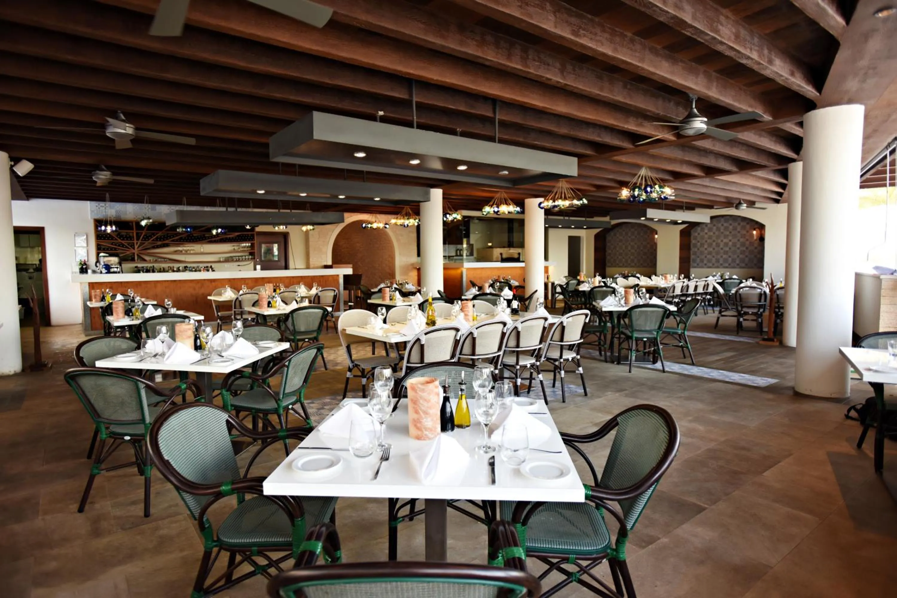 Restaurant/places to eat in Royalton Hideaway Riviera Cancun, An Autograph Collection All-Inclusive Resort - Adults Only