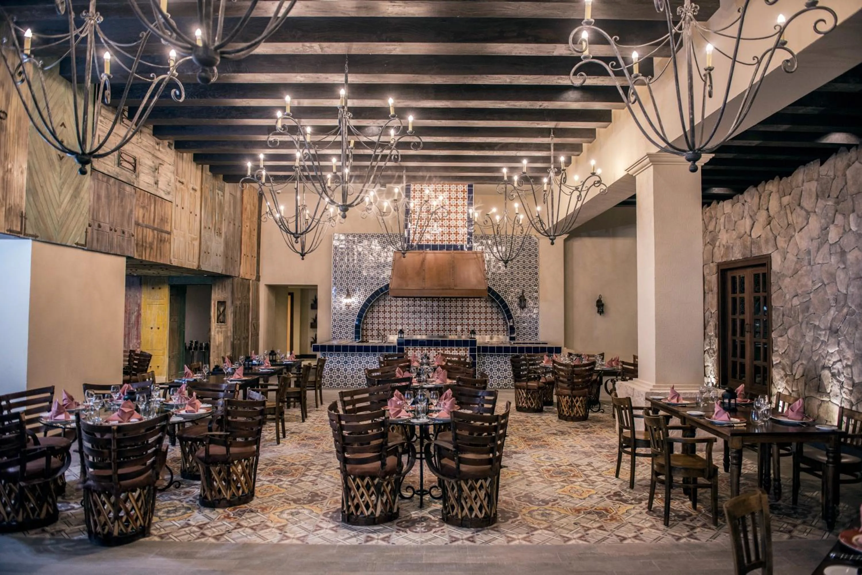 Restaurant/places to eat in Royalton Hideaway Riviera Cancun, An Autograph Collection All-Inclusive Resort - Adults Only