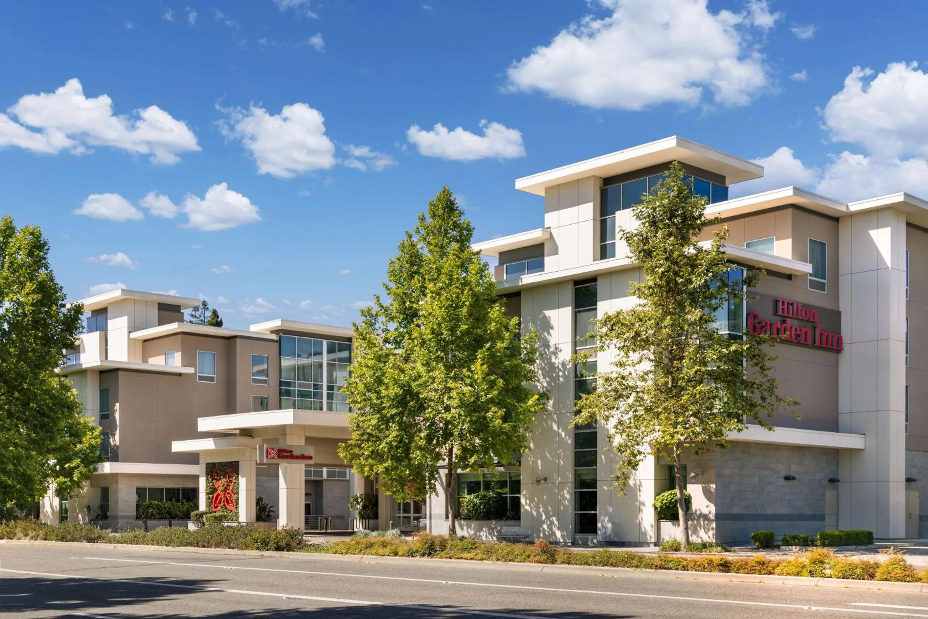 Property building in Hilton Garden Inn Palo Alto