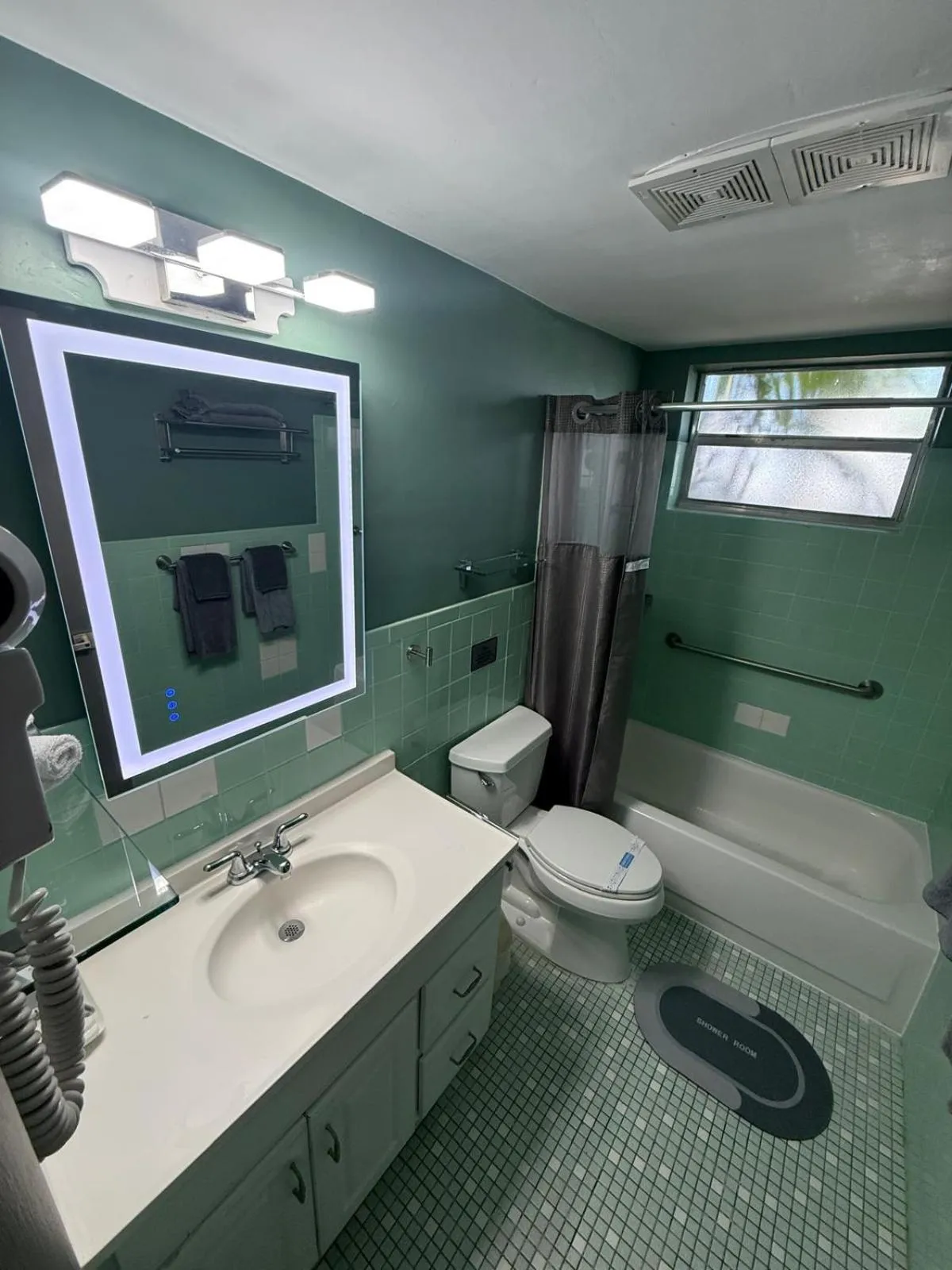 Sheridan Suites Apartments