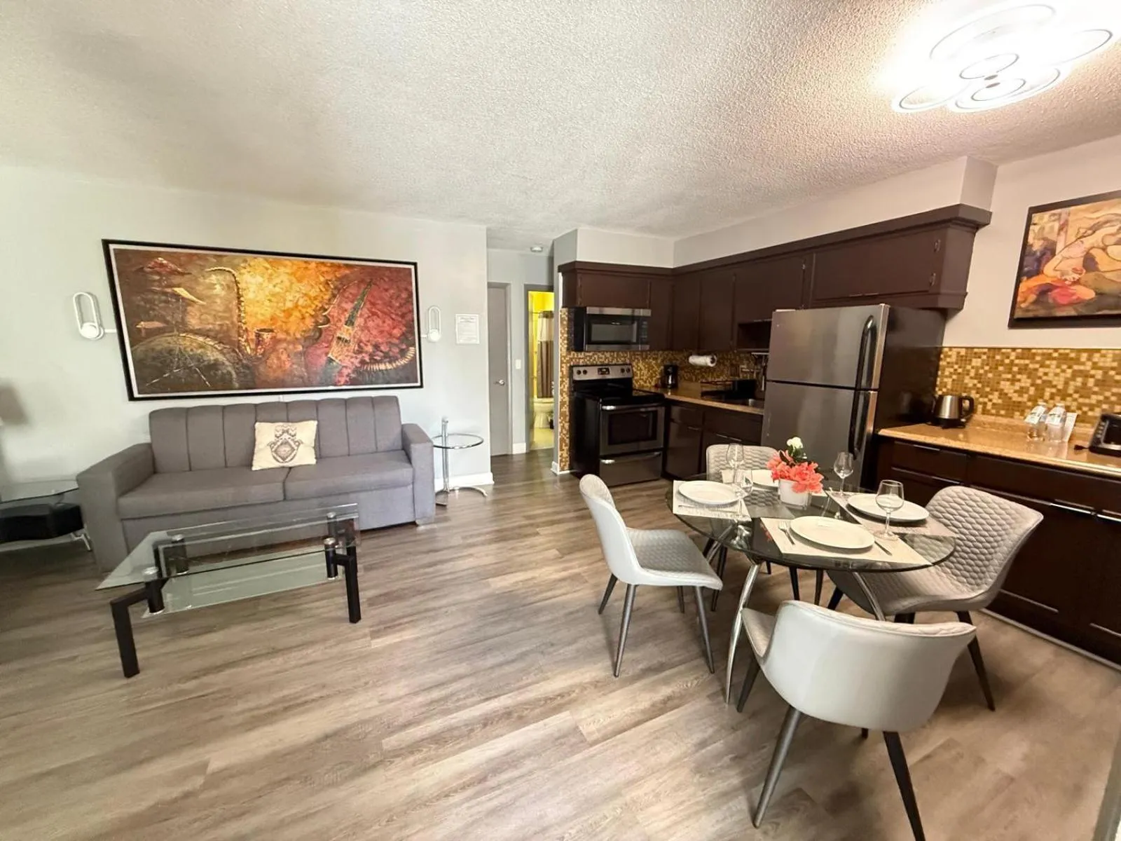 Sheridan Suites Apartments