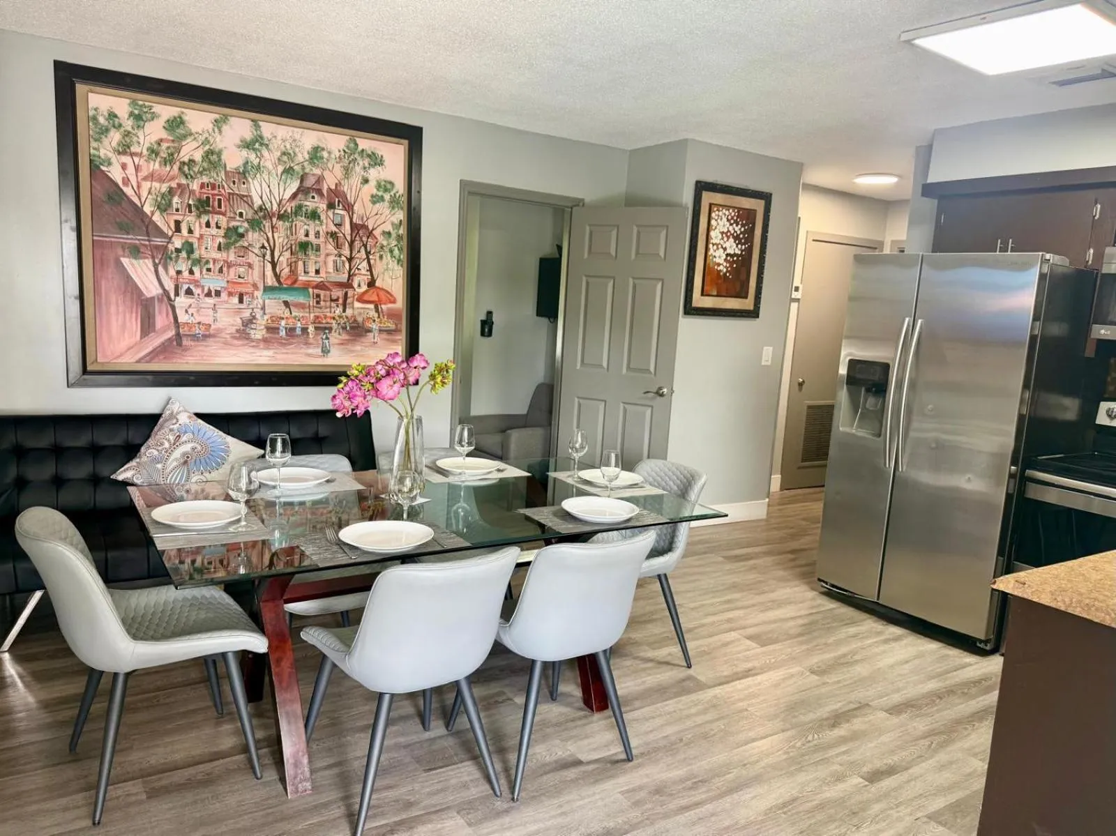 Sheridan Suites Apartments