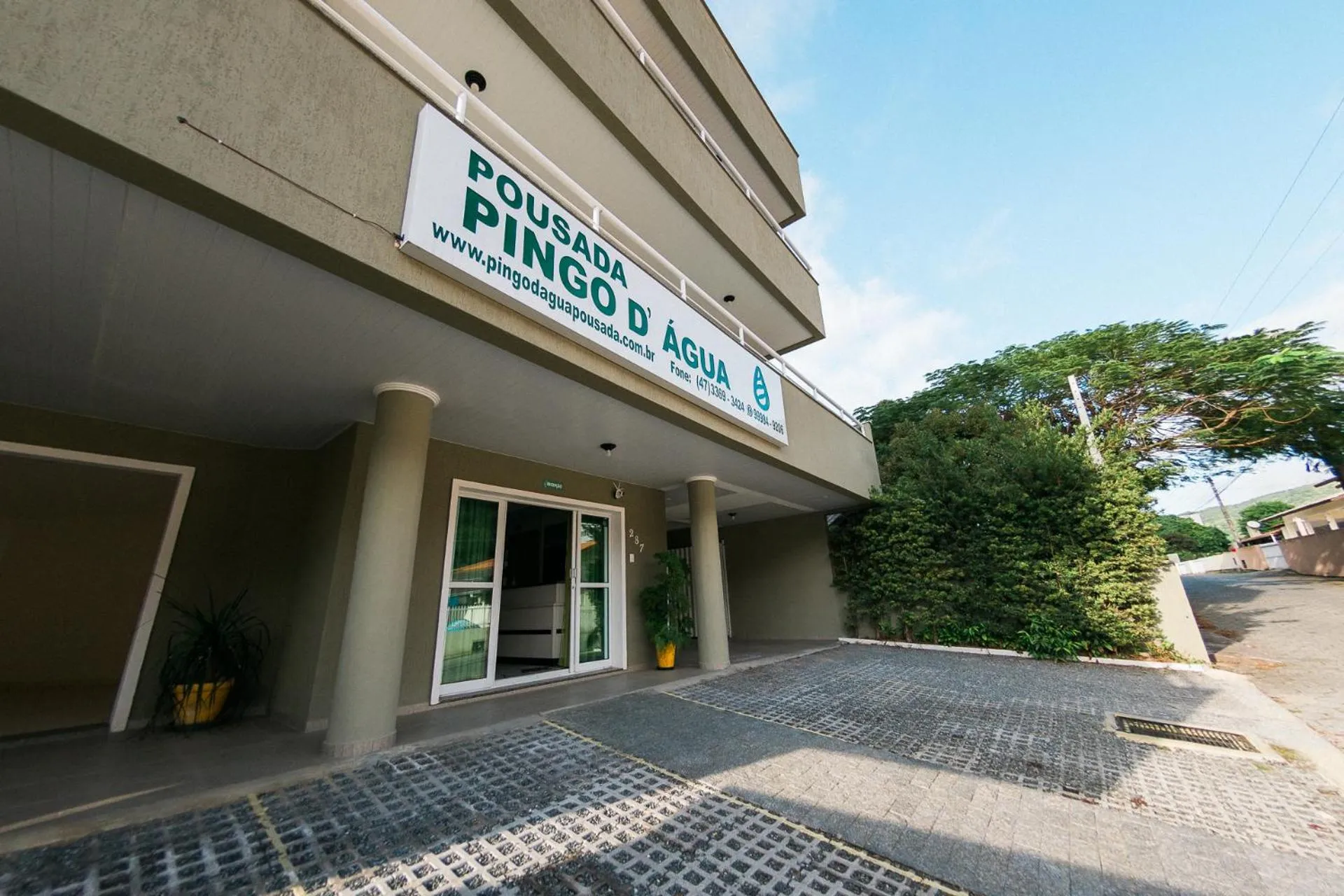 Property building in Pousada Pingo d' Água