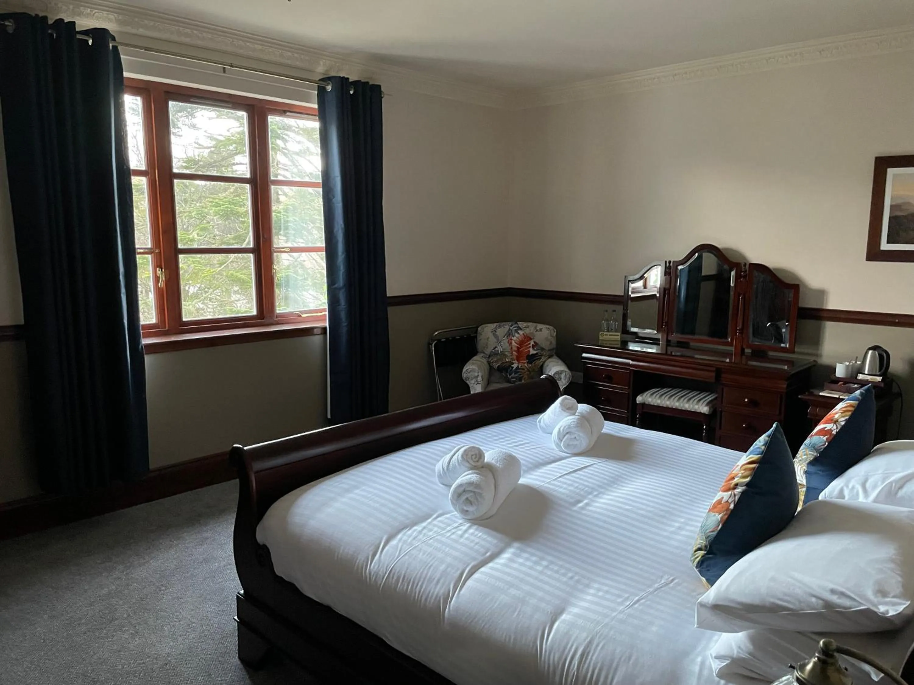 Bedroom in Craigdarroch Hotel