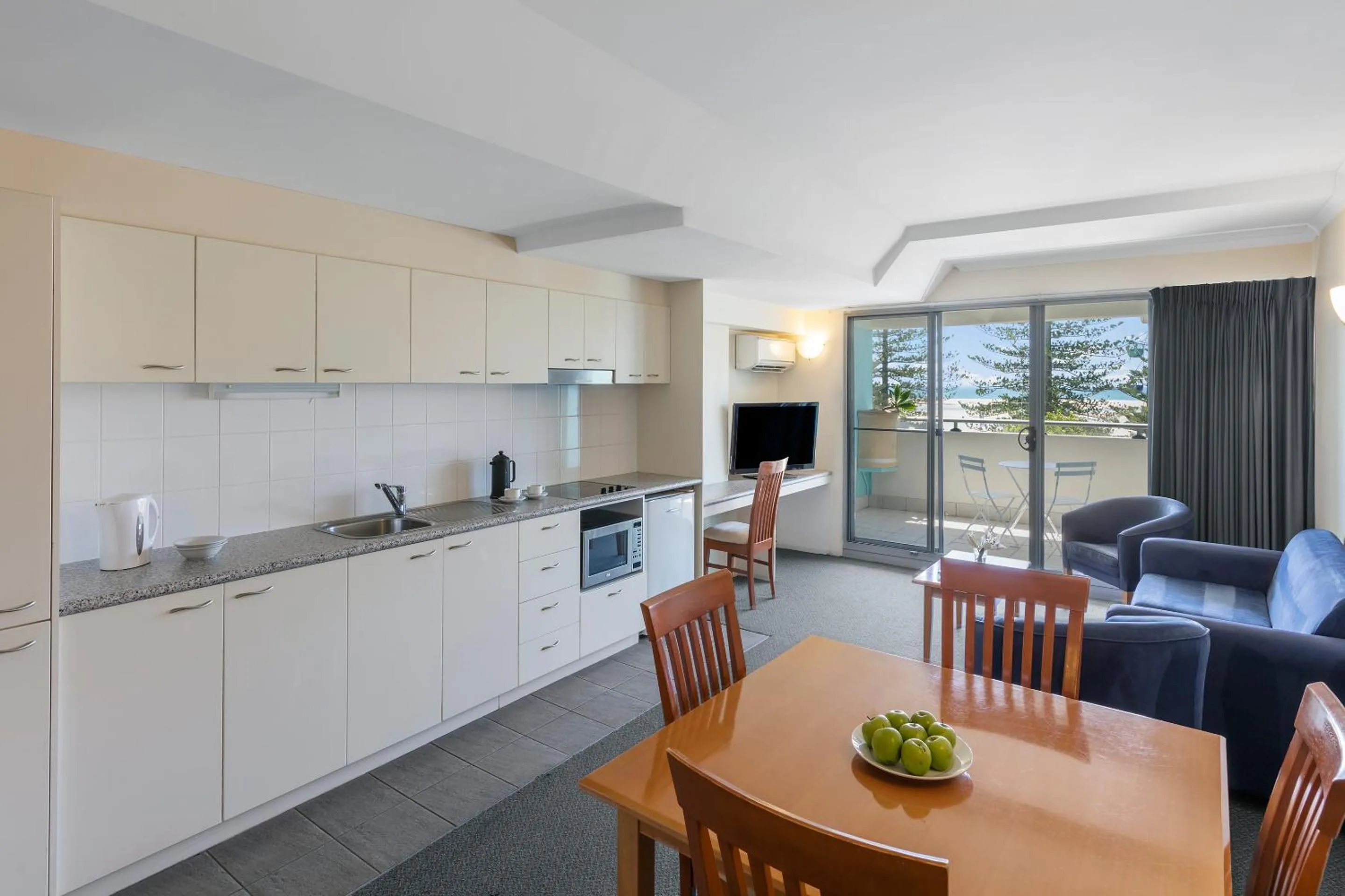 Kitchen or kitchenette in Nesuto The Entrance