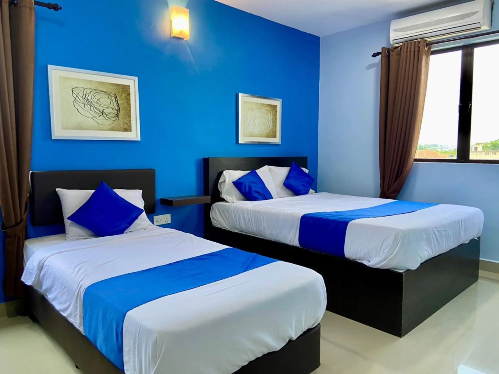 Bed in Royals Star Hotel