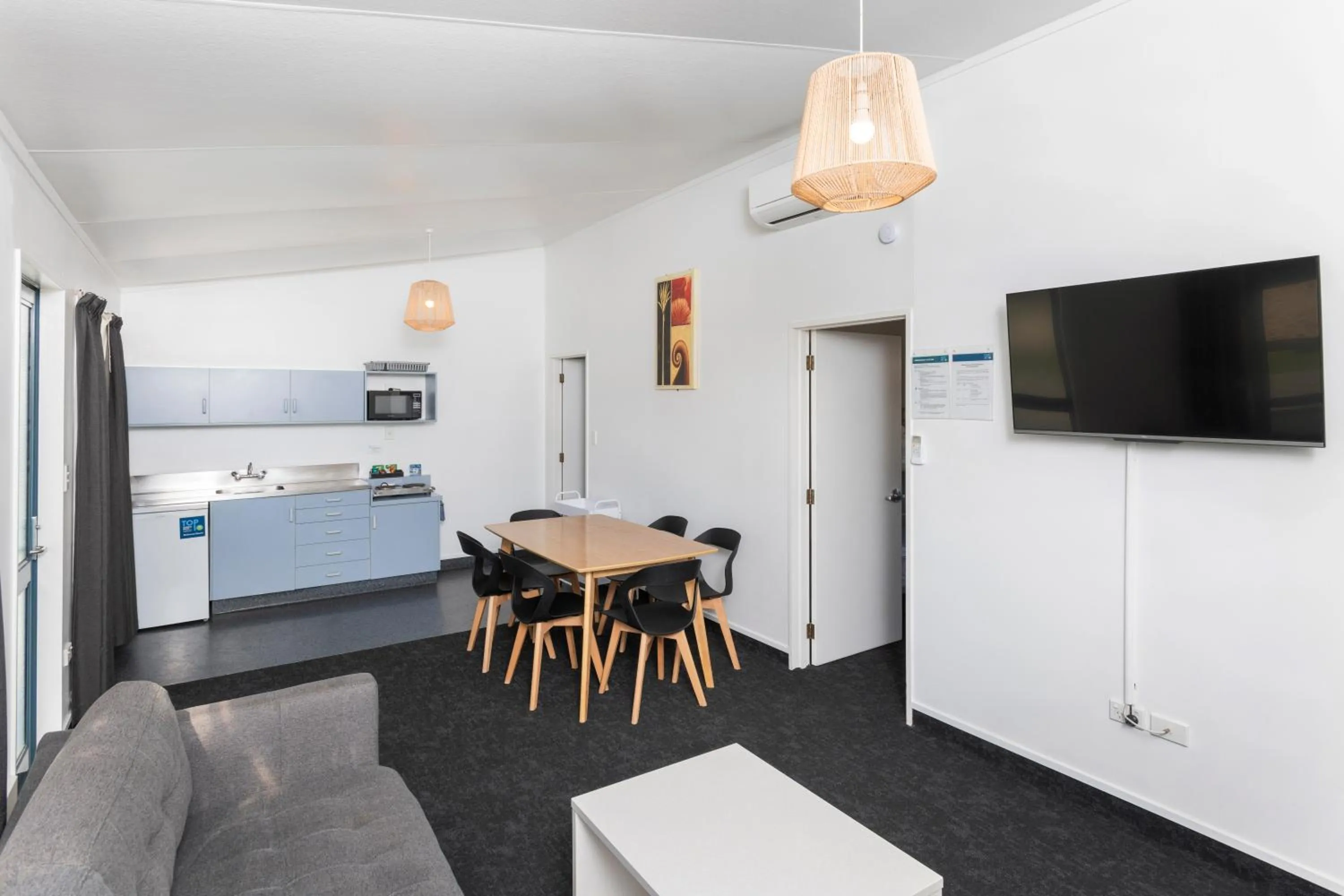 TV and multimedia in Waikanae Beach TOP 10 Holiday Park