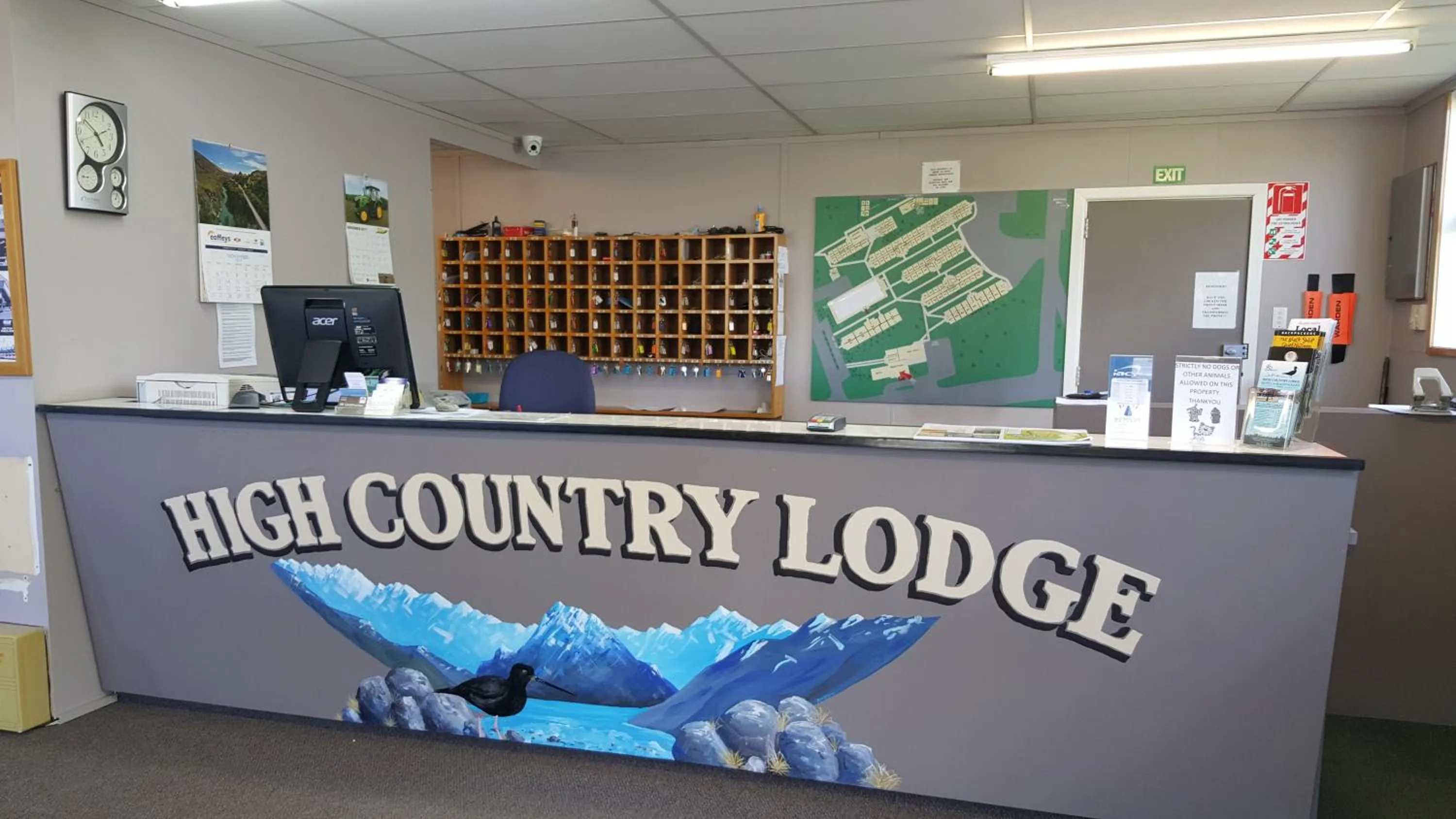 Property logo or sign in High Country Lodge, Motels & Backpackers
