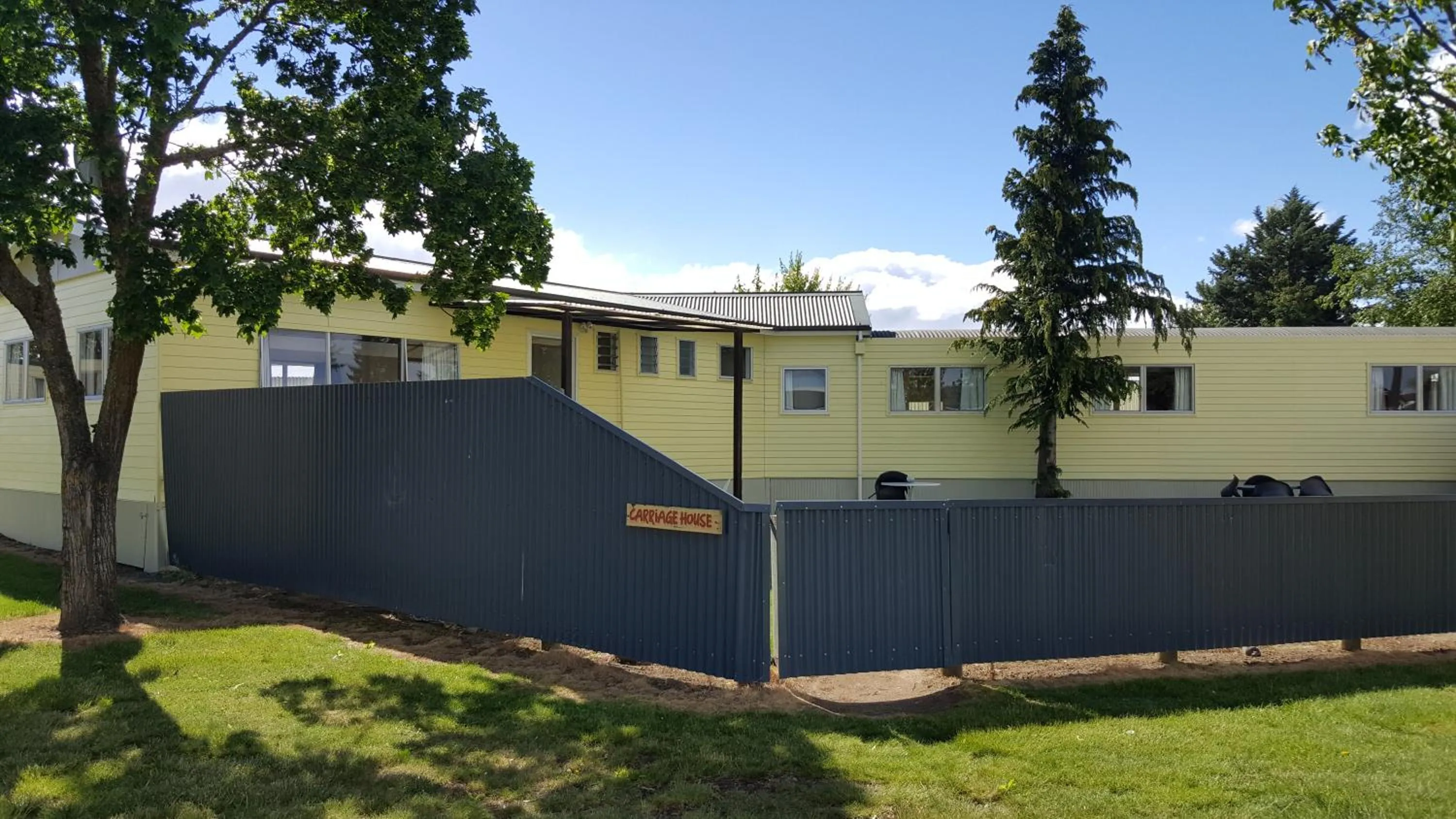 Property building in High Country Lodge, Motels & Backpackers