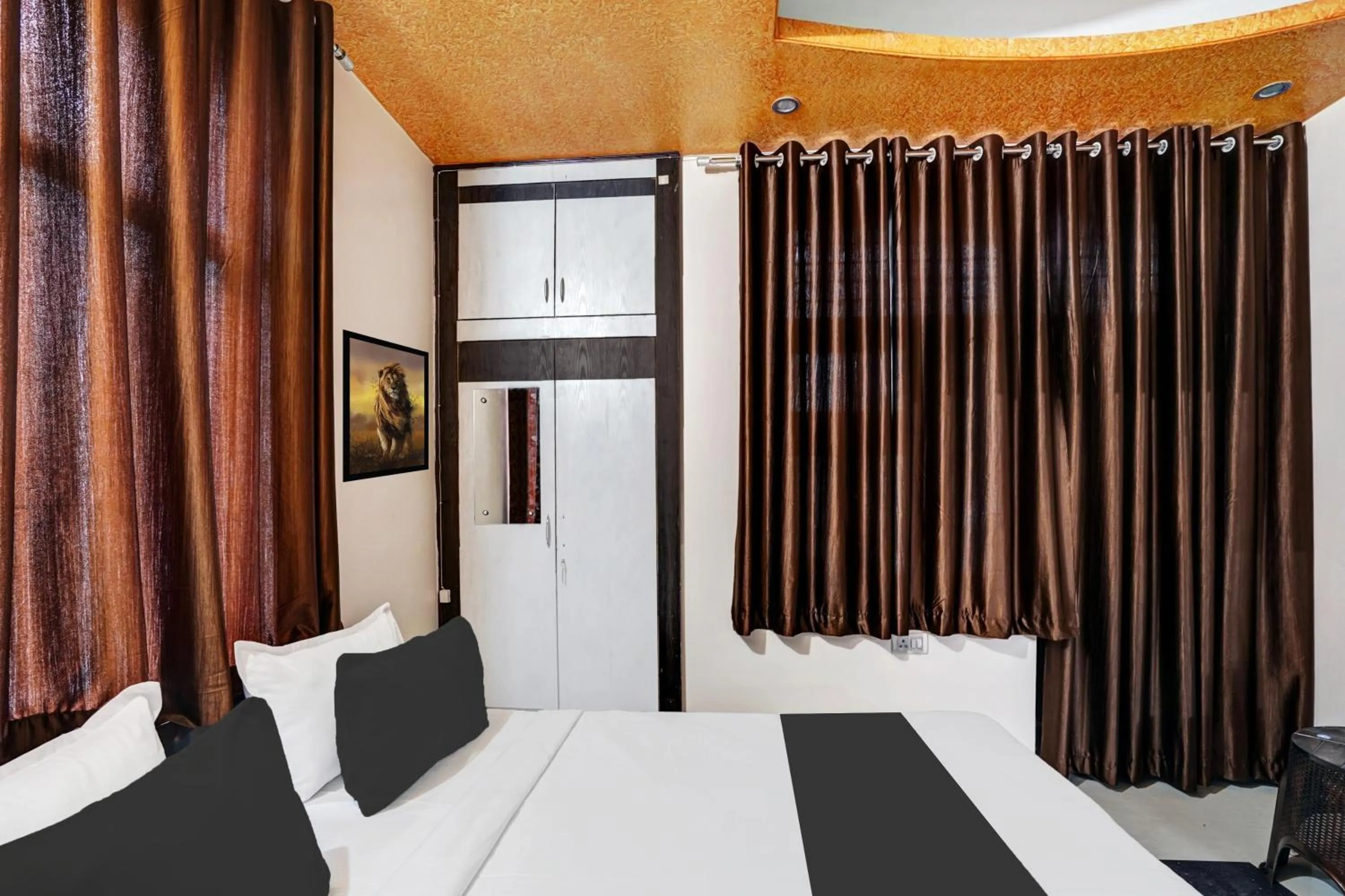 Bedroom in Hotel O Rudra palace