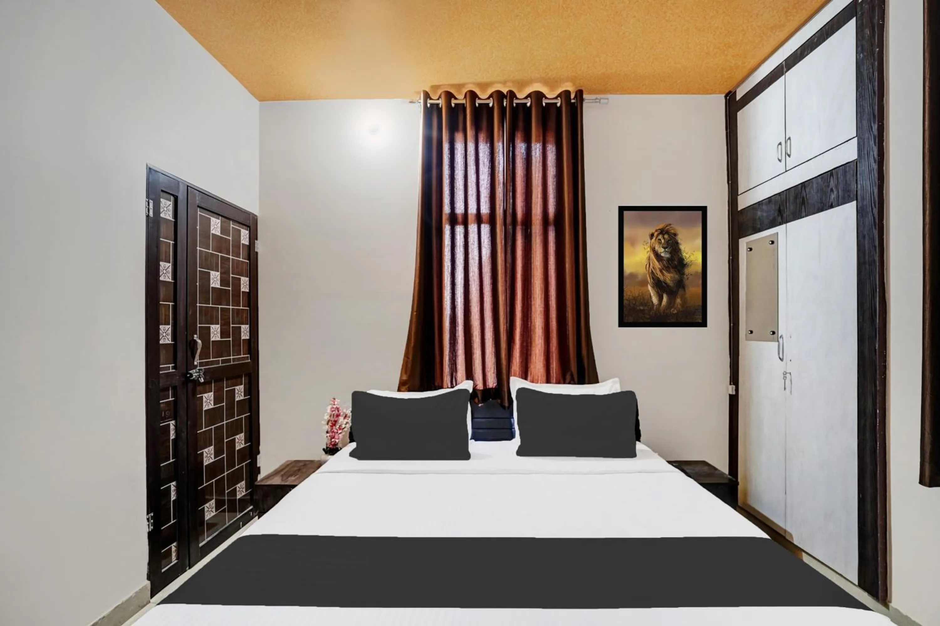 Bedroom in Hotel O Rudra palace