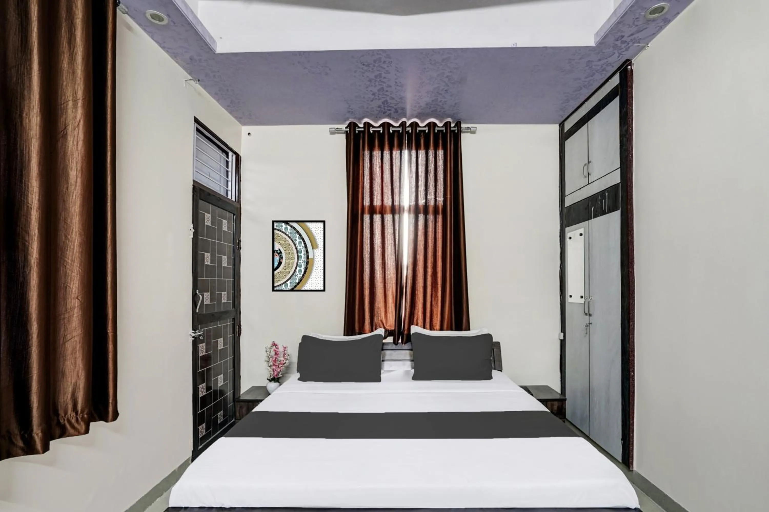 Bedroom in Hotel O Rudra palace