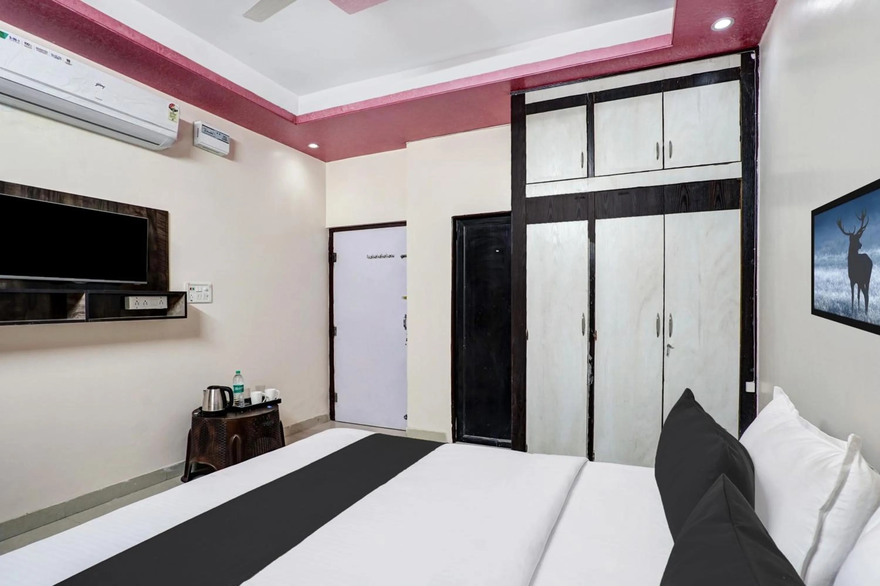 Bedroom in Hotel O Rudra palace