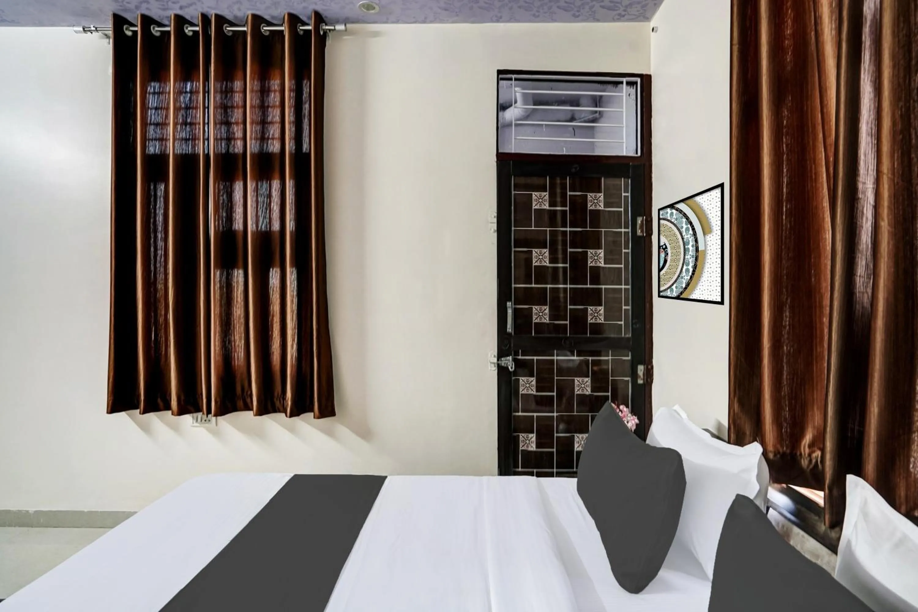 Bedroom in Hotel O Rudra palace