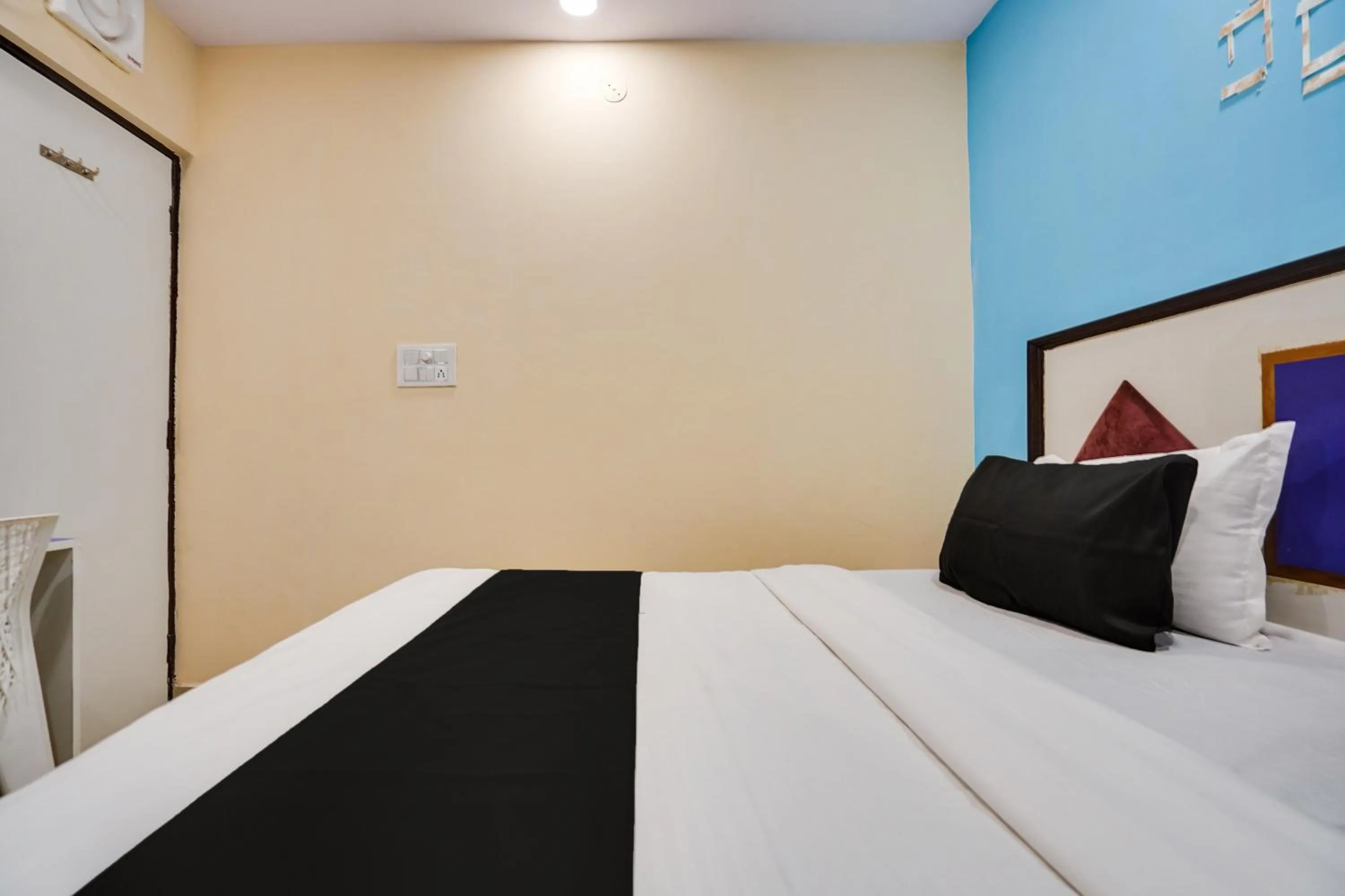 Bedroom, Bed in Hotel O Hotel Gold Star