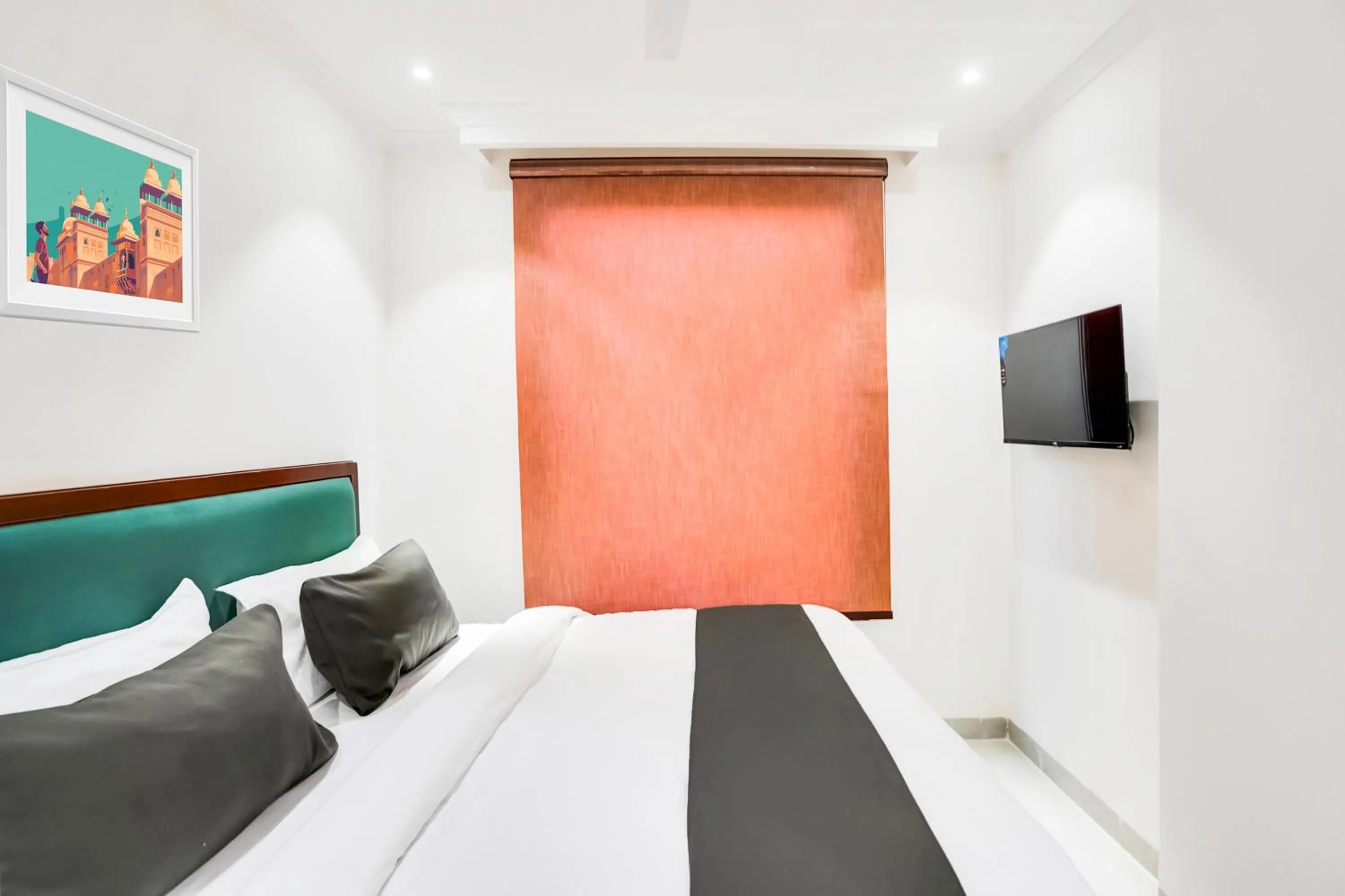 Bedroom, Bed in HOTEL RETREAT INN