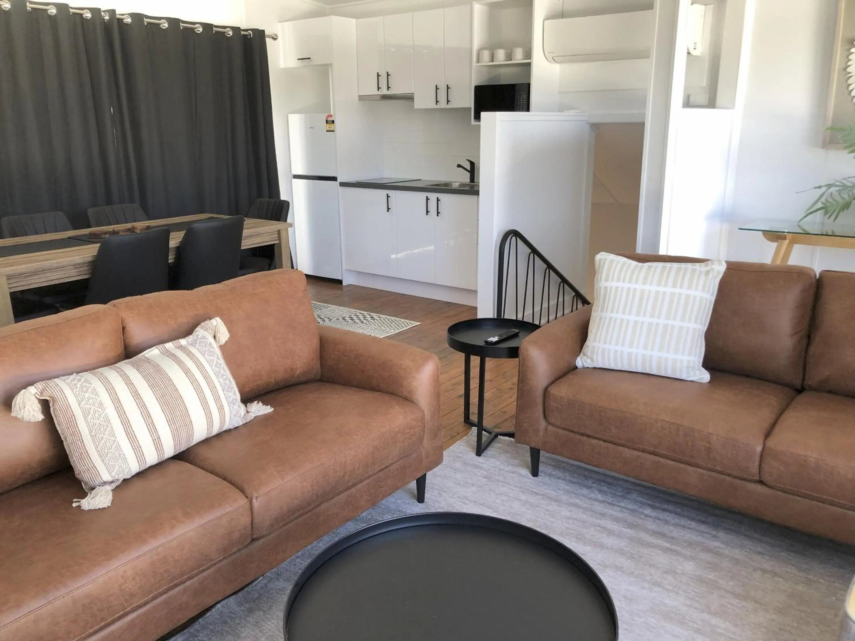 Living room in Motel Maclean