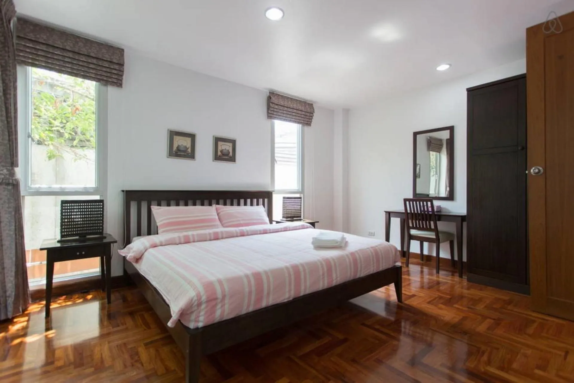 Suite Apartment in Townhouse PK Garden