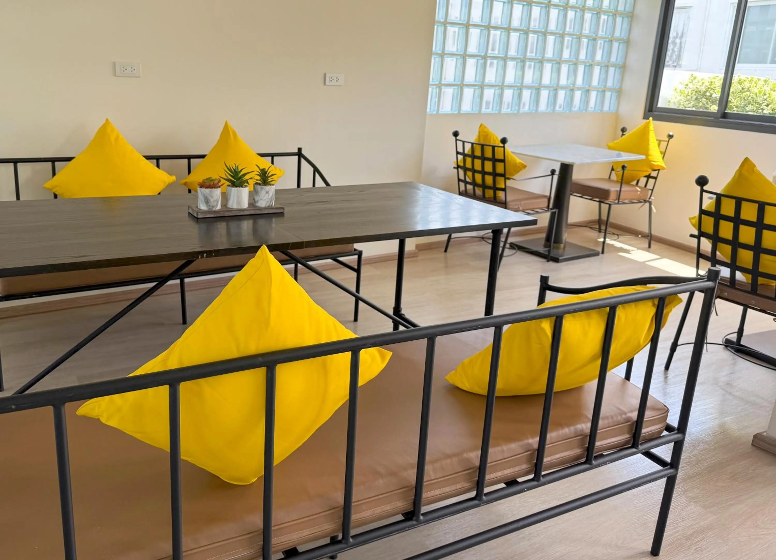 Seating area in Townhouse PK Garden