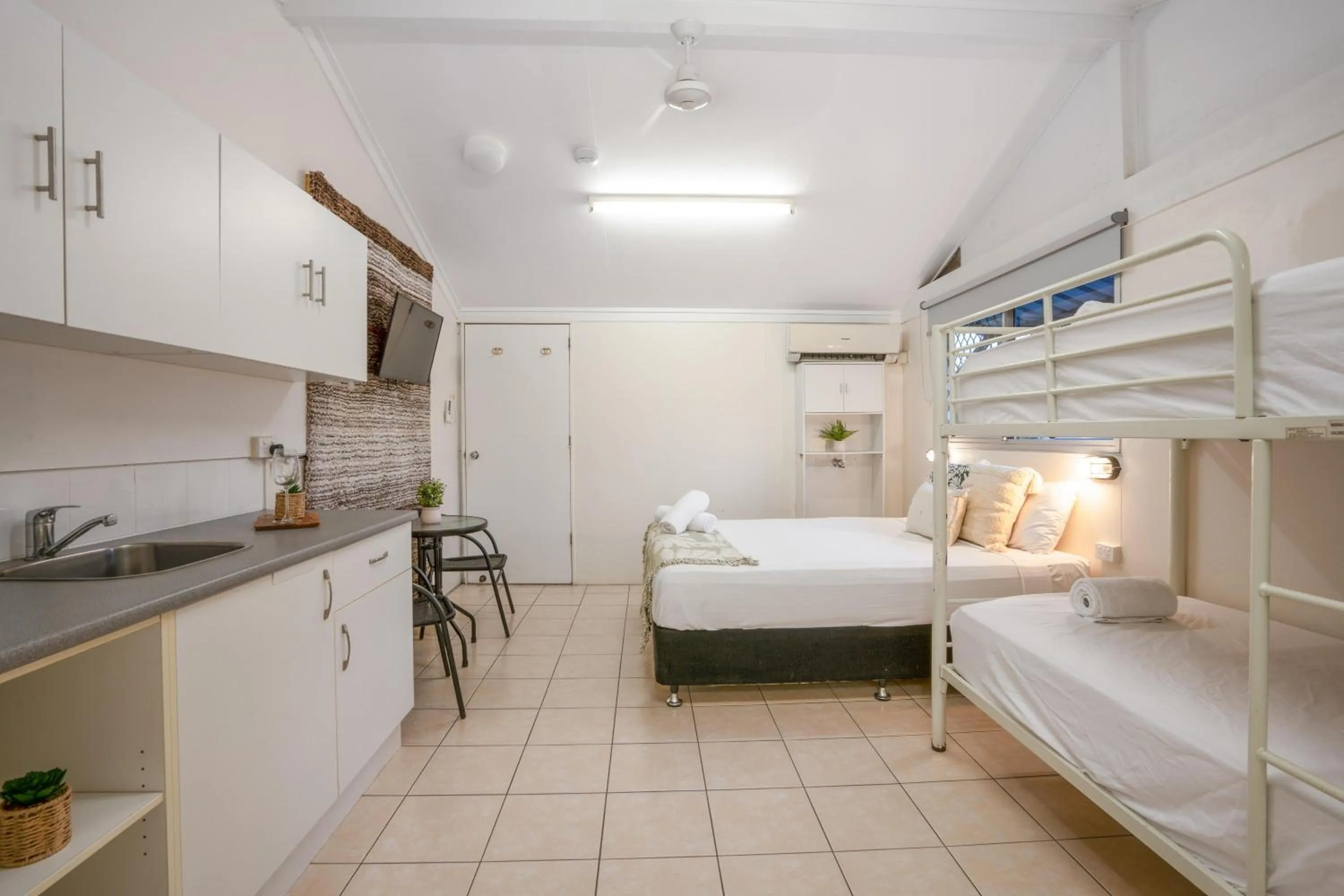 Bed in Tasman Holiday Parks - Torquay Palms