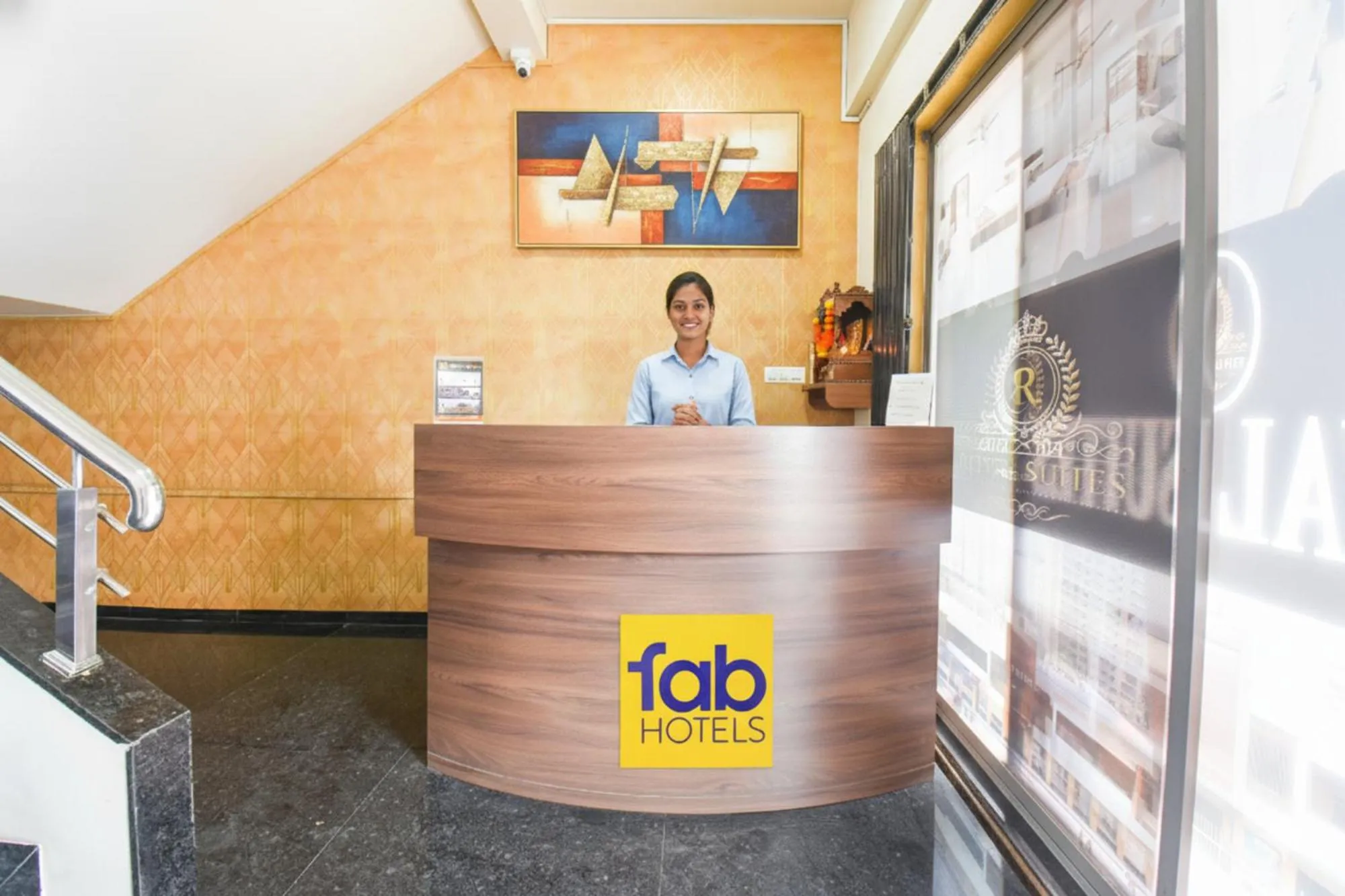 Lobby or reception in FabHotel Royal Suits - Nr Mahadji Shinde Chhatri