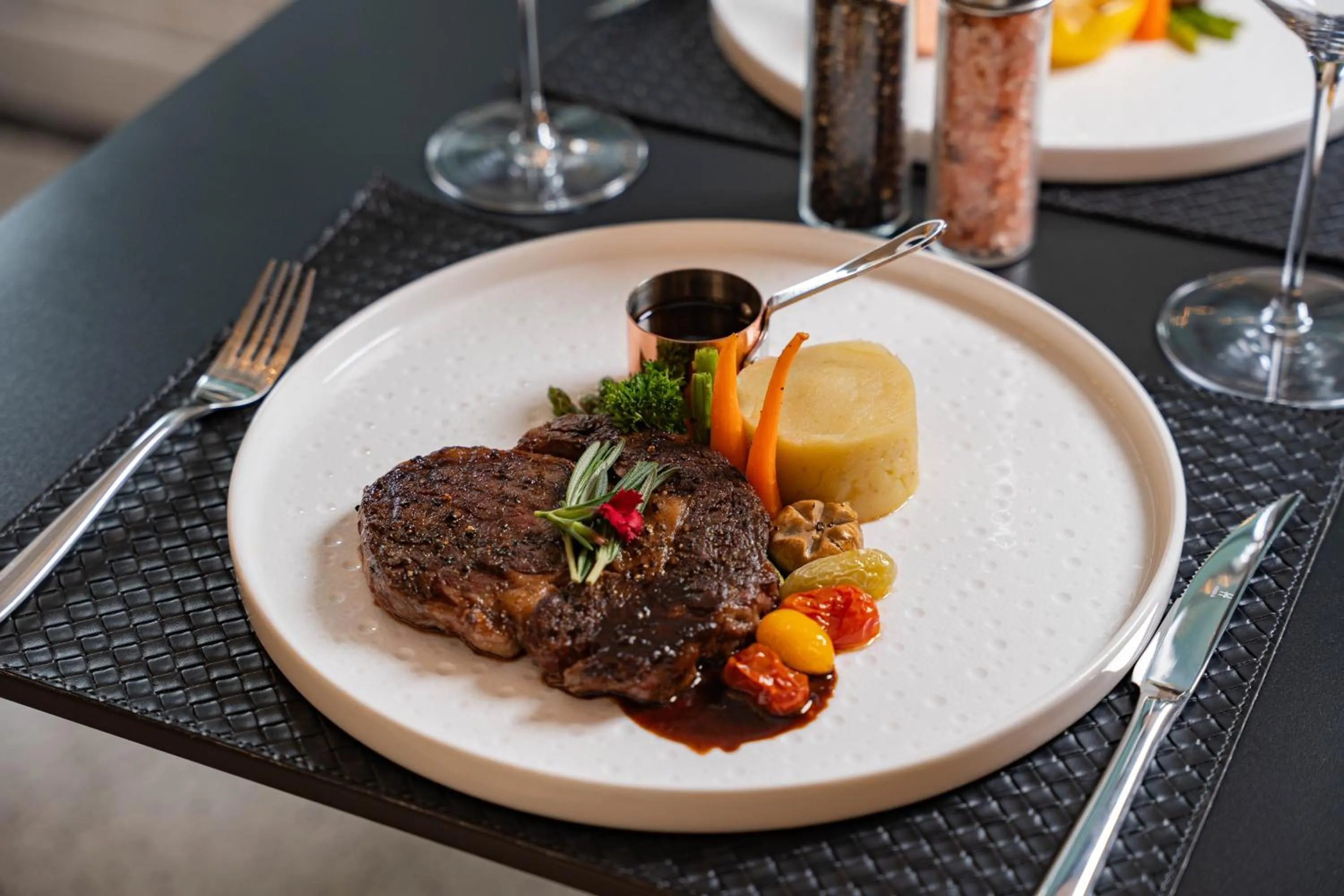 Food and drinks in Chateau Du Village Patong