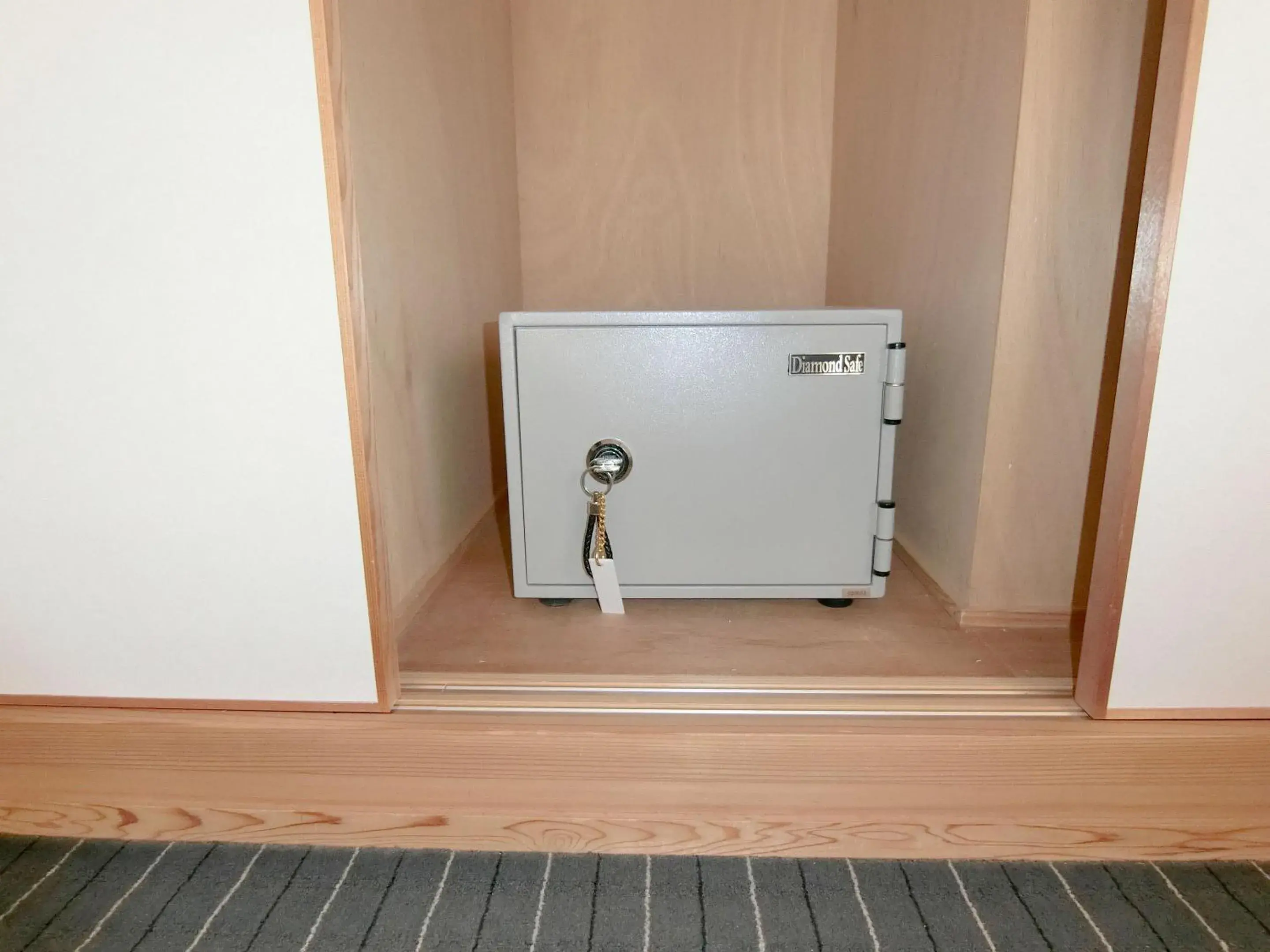 Standard Room with Tatami Area and Private Bathroom - 203 in Yurakuan Miyazaki Standard Room with Tatami Area and Private Bathroom - 203 in Yurakuan Miyazaki