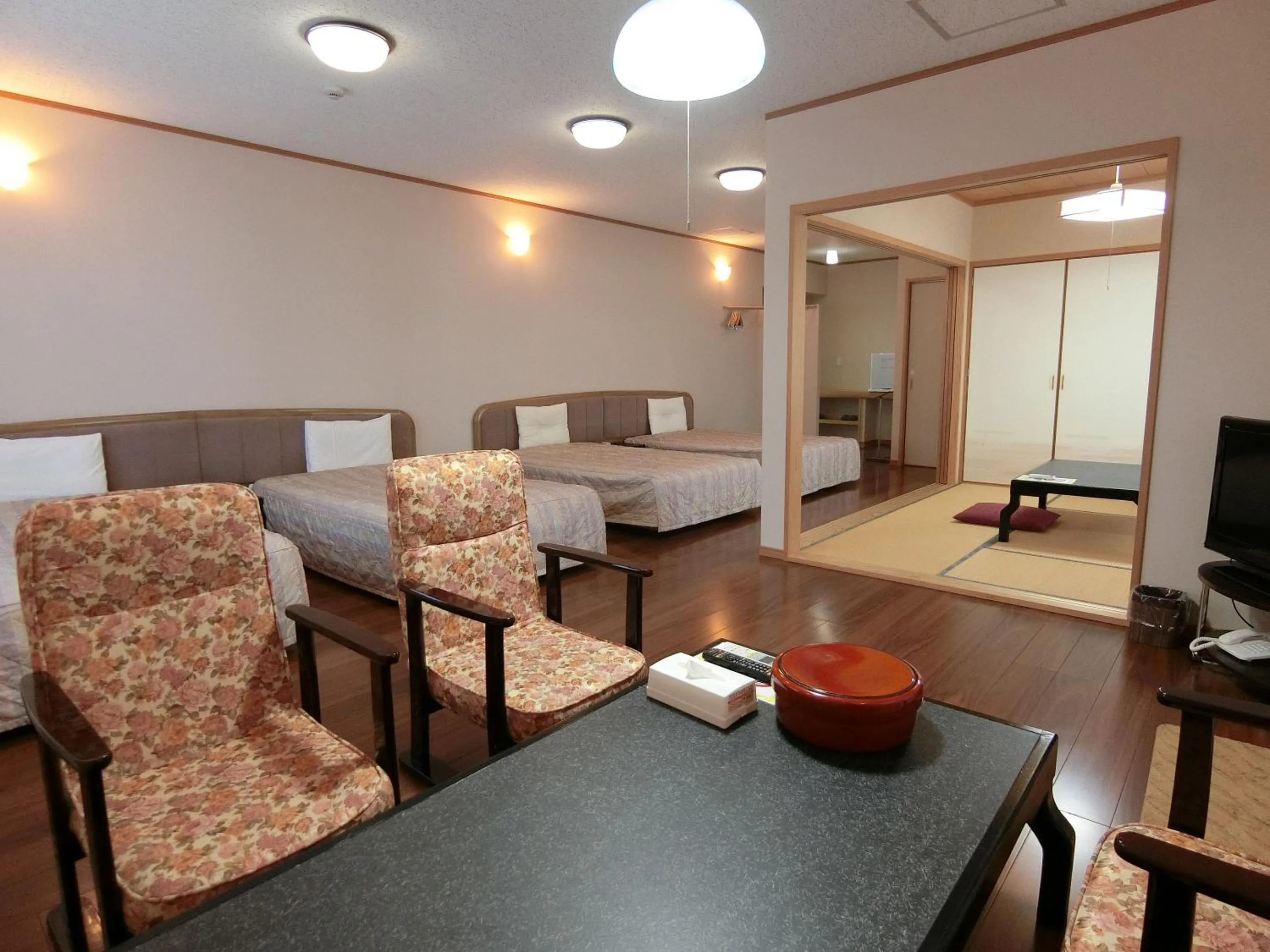 Photo of the whole room in Yurakuan Miyazaki