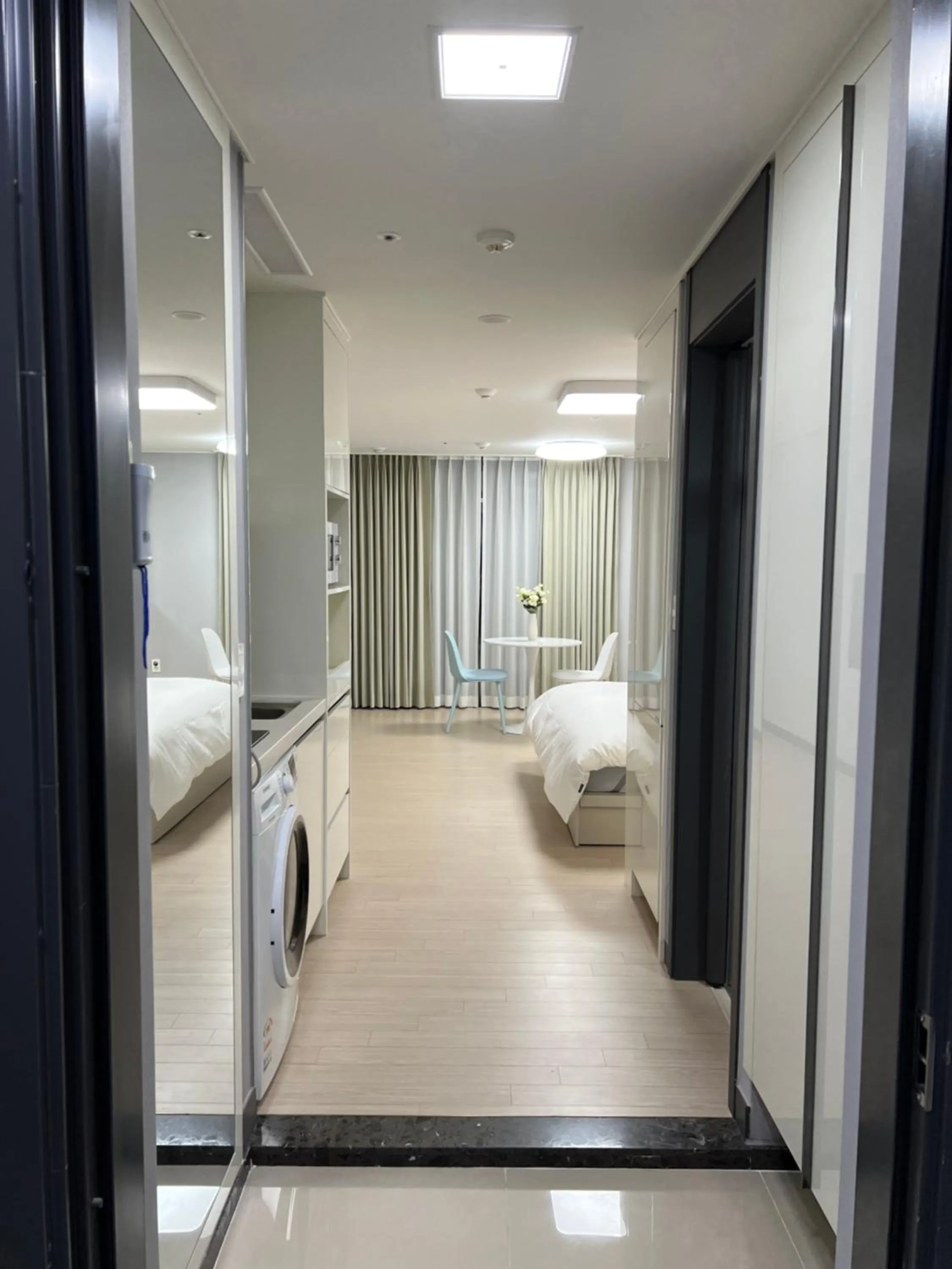 Photo of the whole room, Bed in Hoya stay