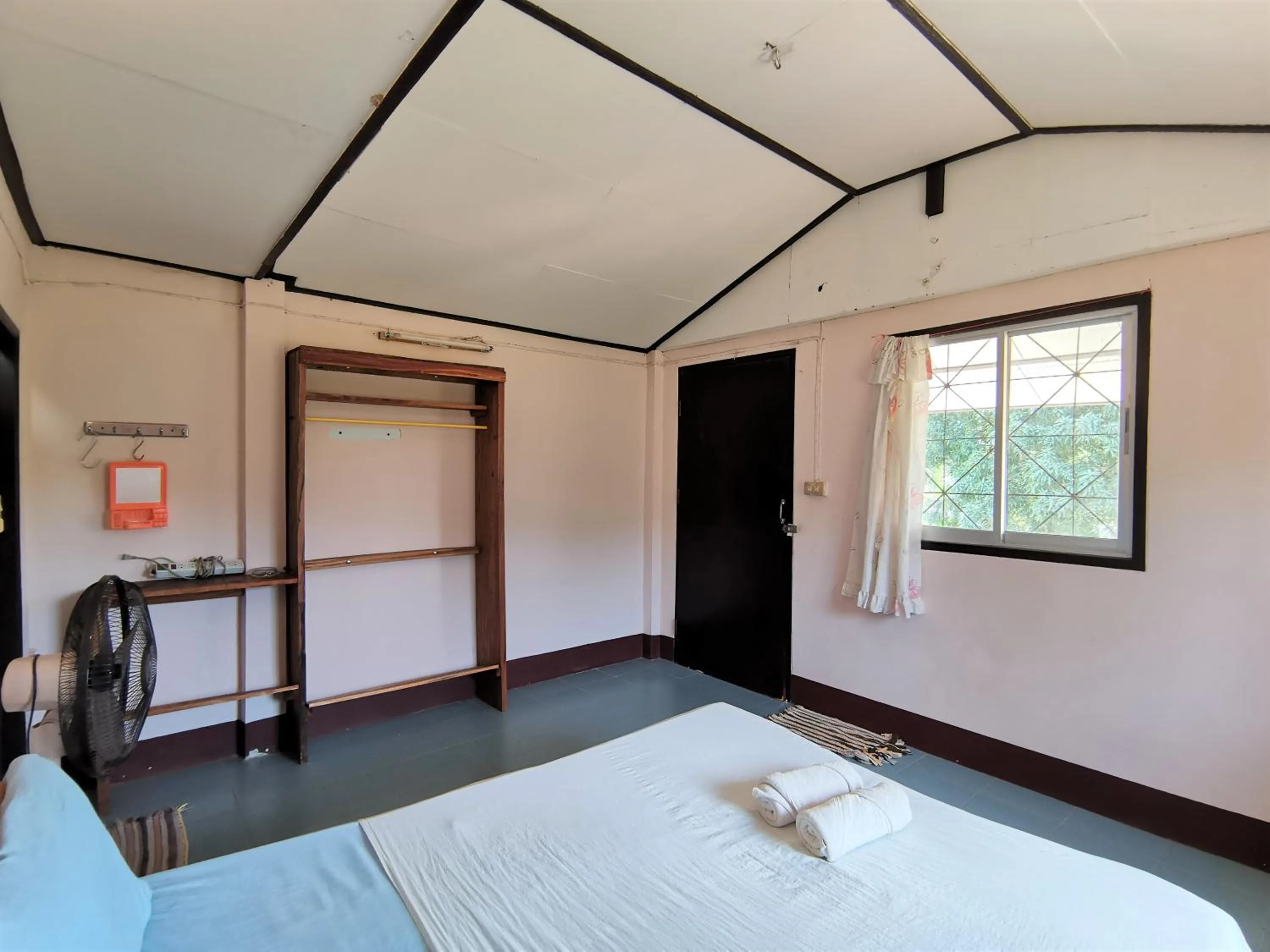 Bedroom, Bed in Klong Jark Bungalows