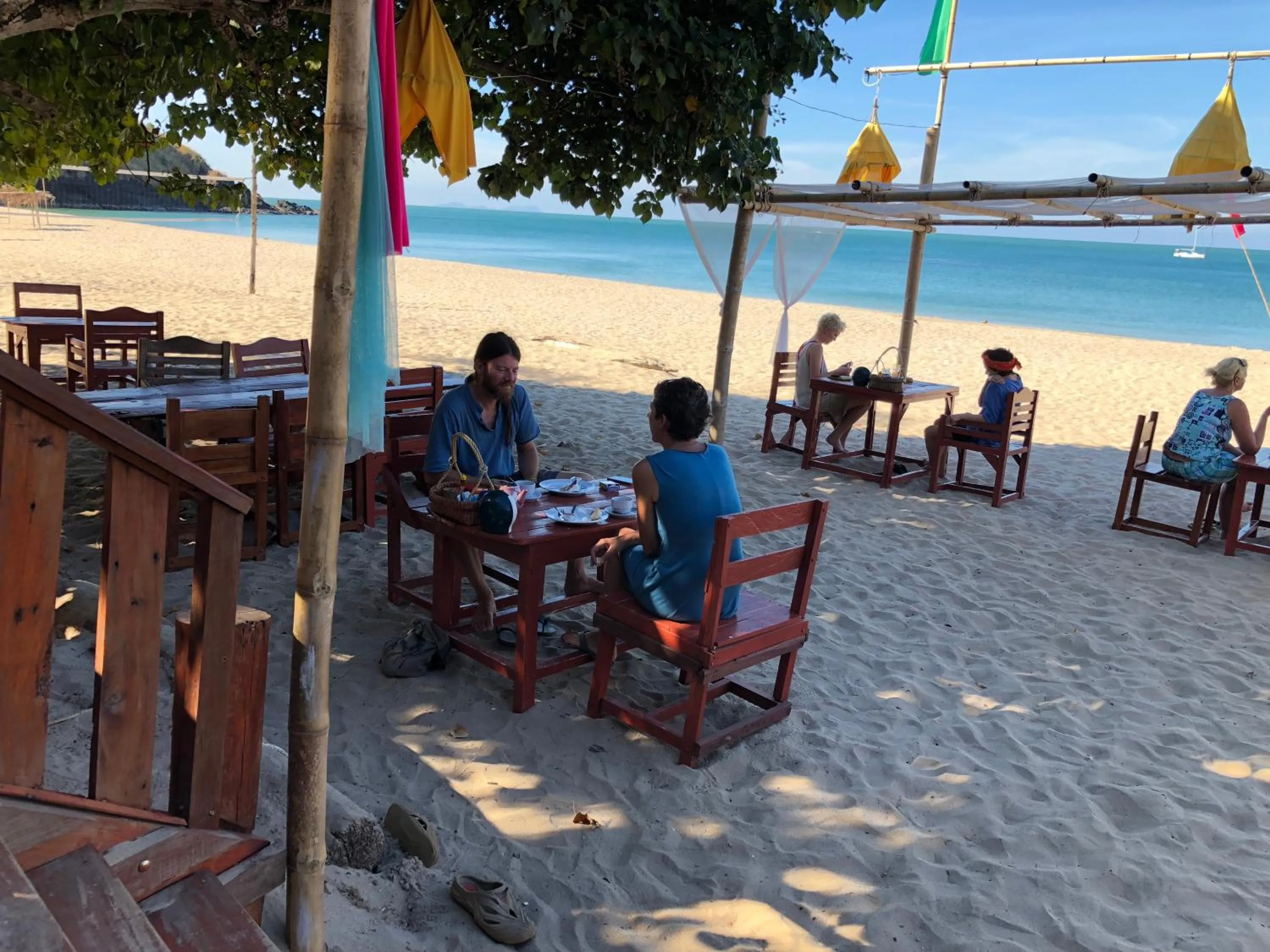 Restaurant/places to eat in Klong Jark Bungalows