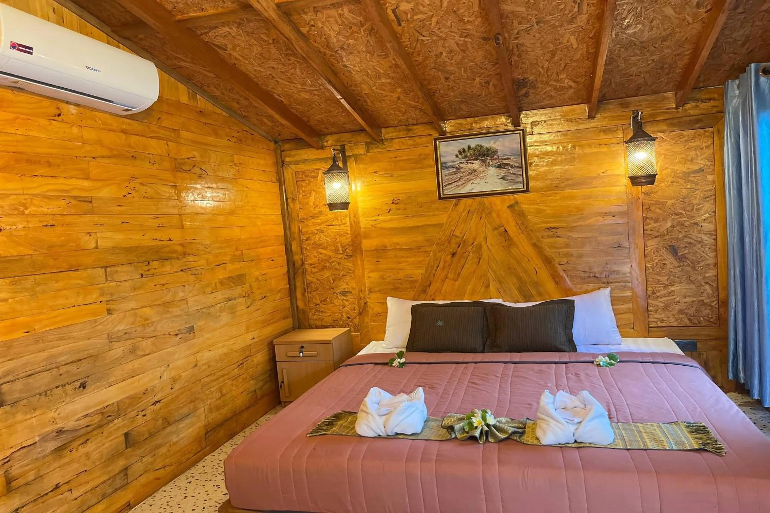 Bed in Klong Jark Bungalows