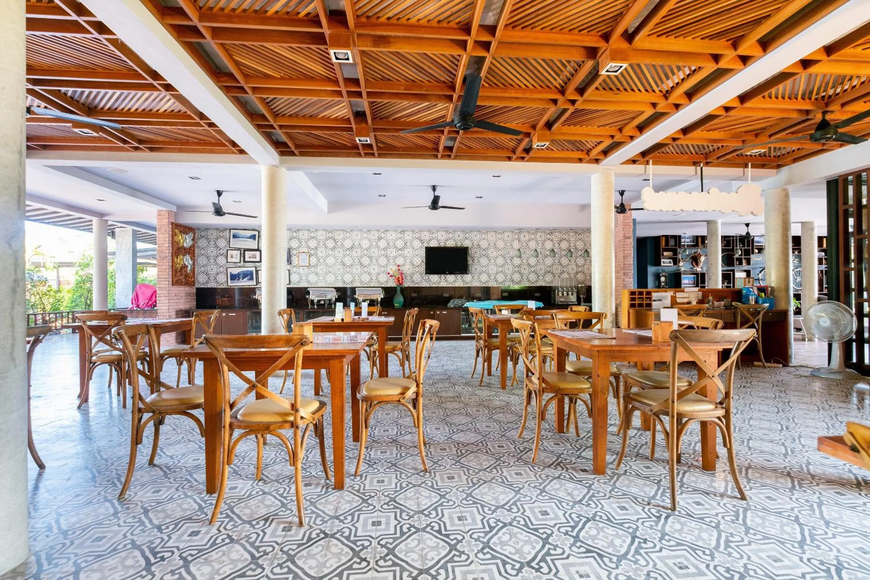 Restaurant/places to eat in The Tama Hotel- SHA Plus