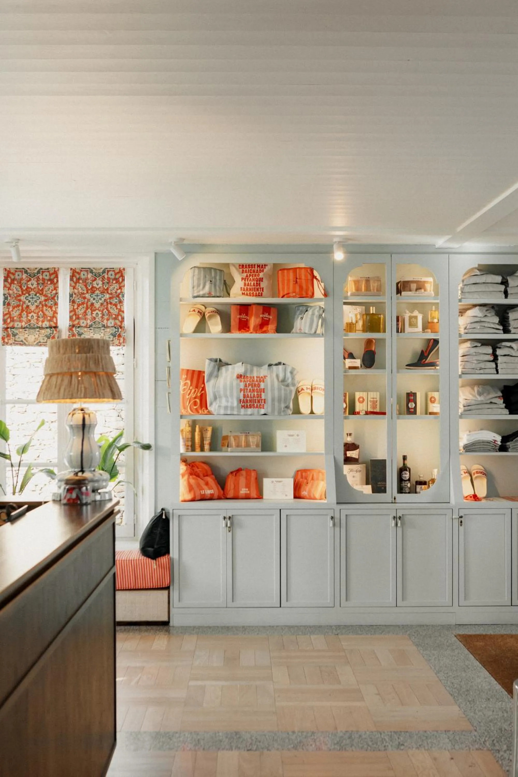 Lobby or reception in La Mission Hôtel & SPA - l'île d'Yeu